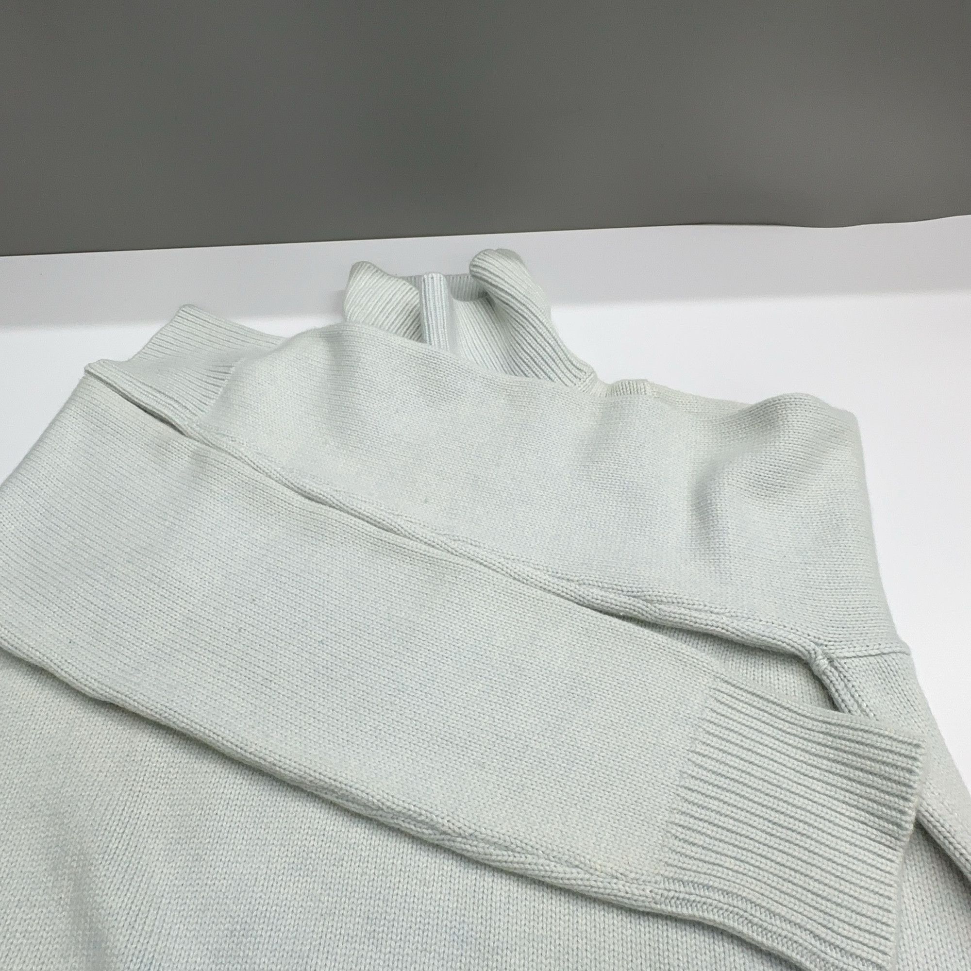 Celine CELINE Cashmere Blend Turtleneck Sweater XS Size XS / US 0-2 / IT 36-38 - 9 Thumbnail
