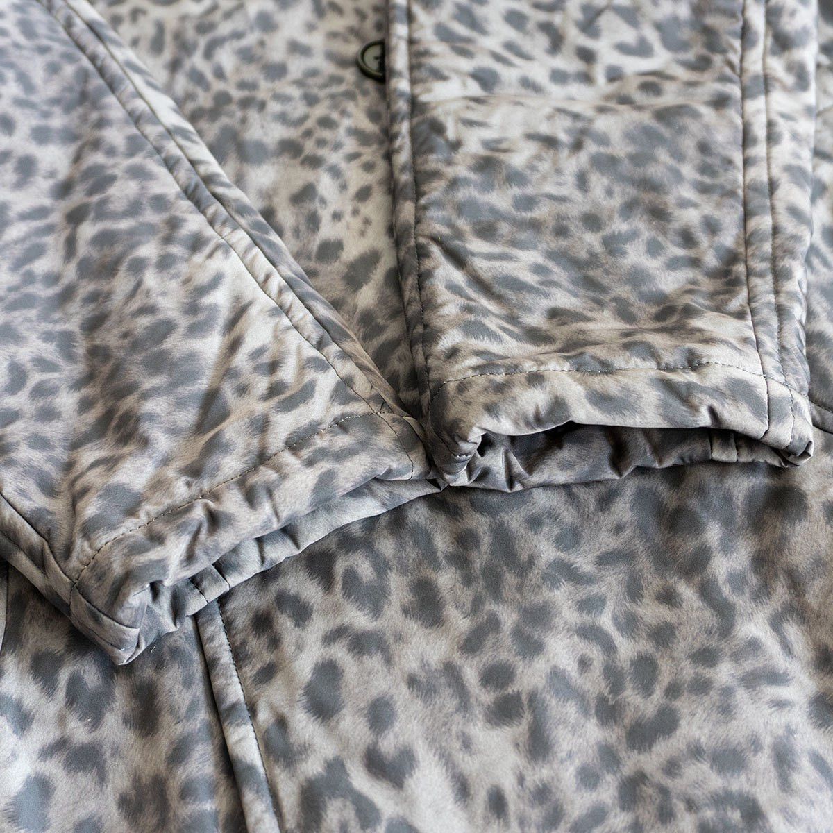 Comme des Garcons Comme des Garcons Leopard Wide Coat Size XS Size US XS / EU 42 / 0 - 5 Thumbnail