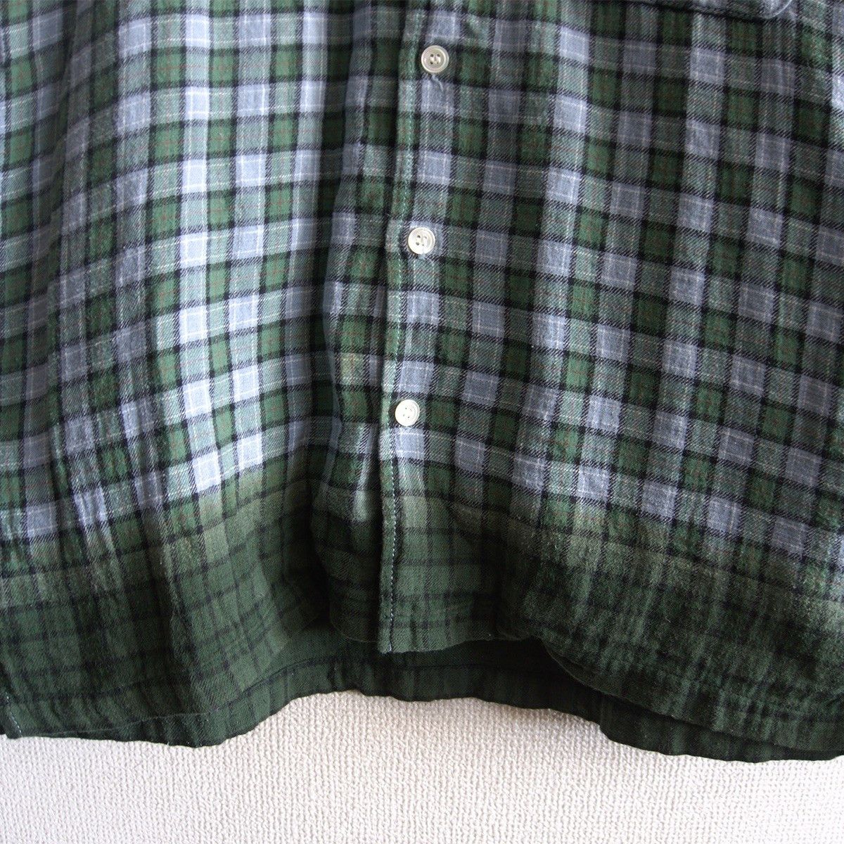 GOODENOUGH GOOD ENOUGH Open Collar Gradation Check Shirt Size M Size US M / EU 48-50 / 2 - 7 Thumbnail
