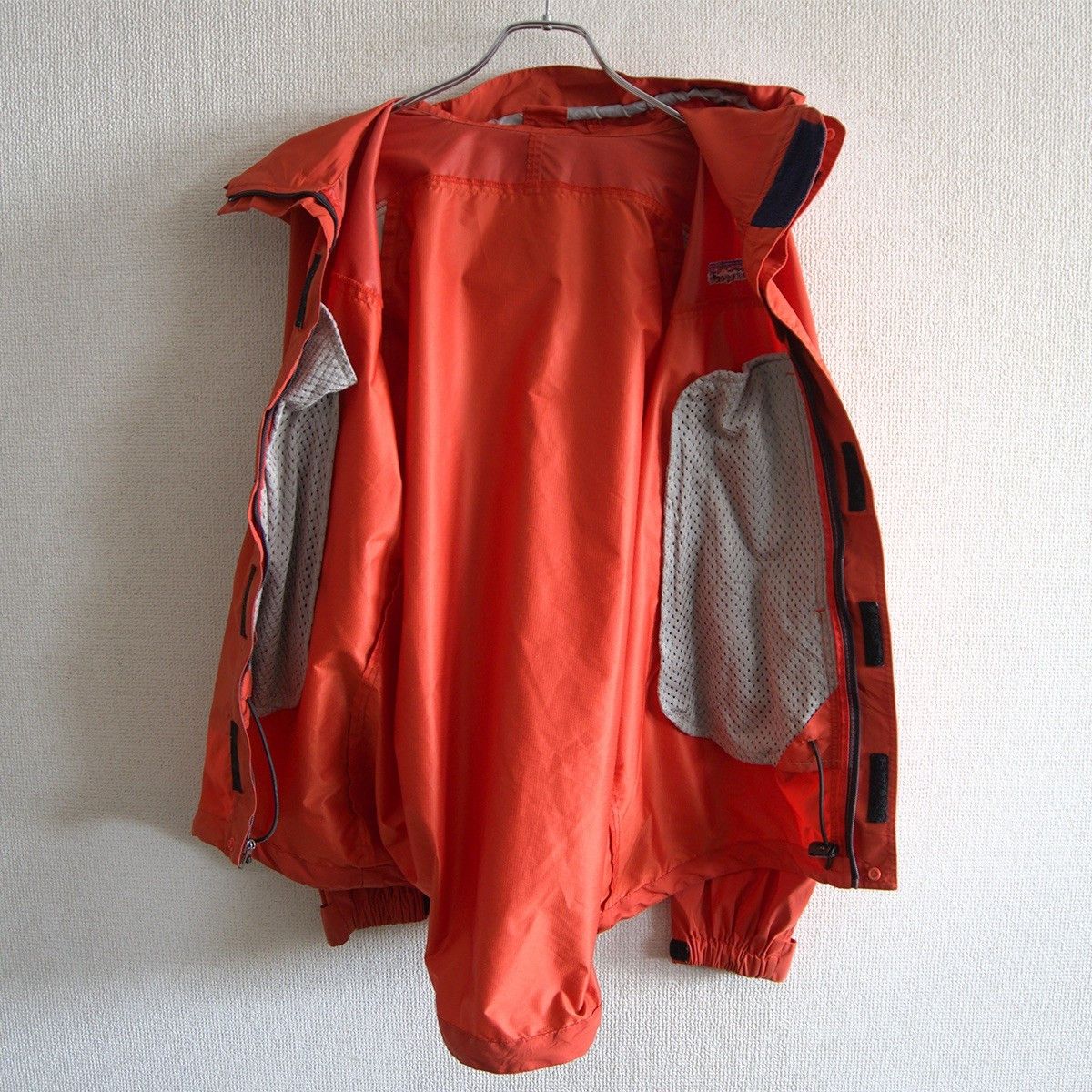 Patagonia Patagonia 00S ESSENTIALS Essential Jacket Size XS Size US XS / EU 42 / 0 - 4 Thumbnail