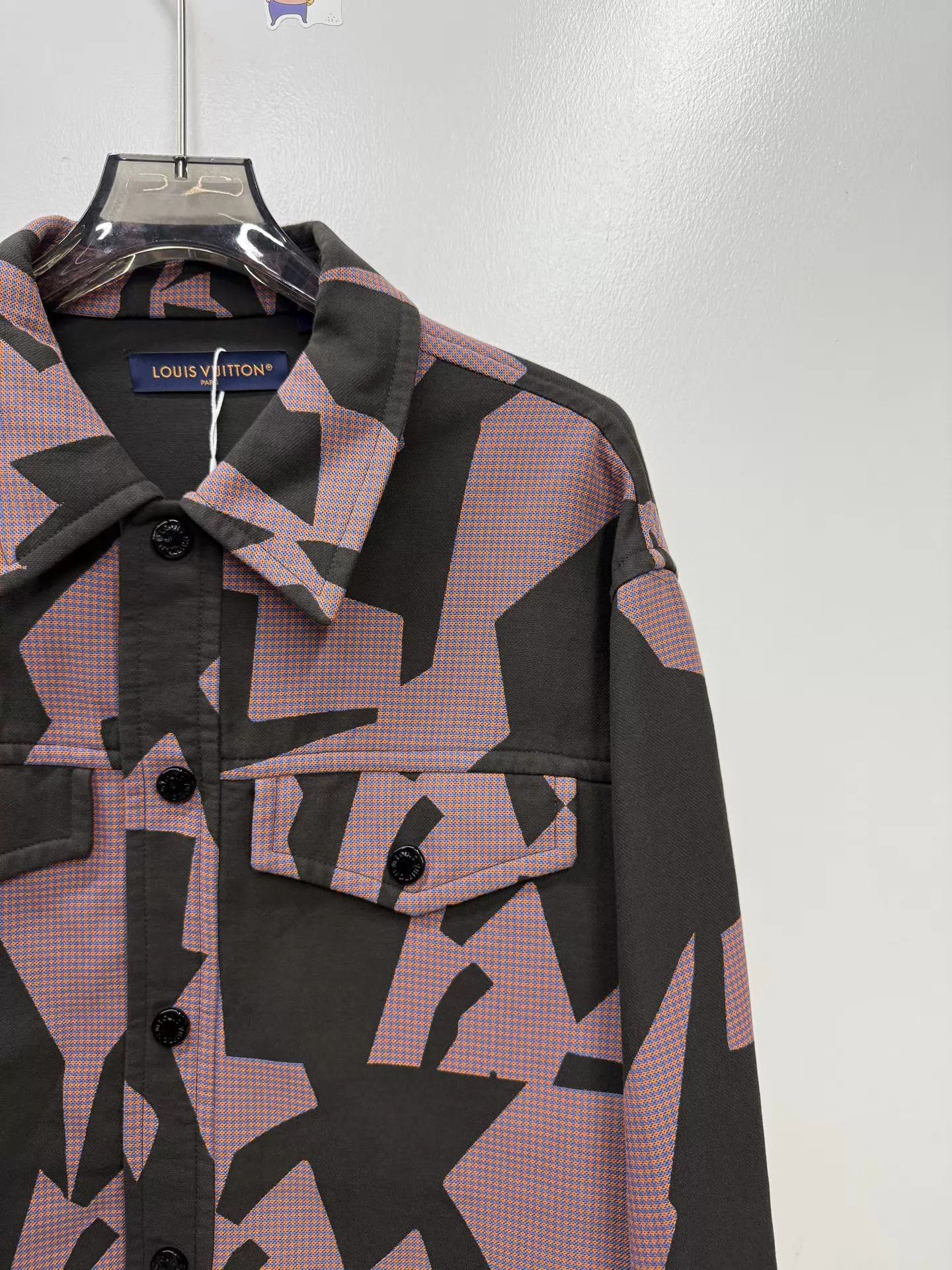 Louis Vuitton Geometric Pattern Jacket in Pink and Brown Size US L / EU 52-54 / 3 - 3 Thumbnail