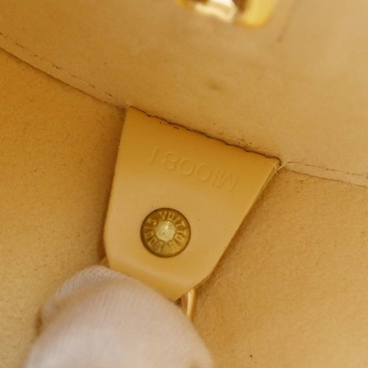 Louis Vuitton Louis Vuitton Soufflot Handbag Epi Leather Size ONE SIZE - 6 Thumbnail