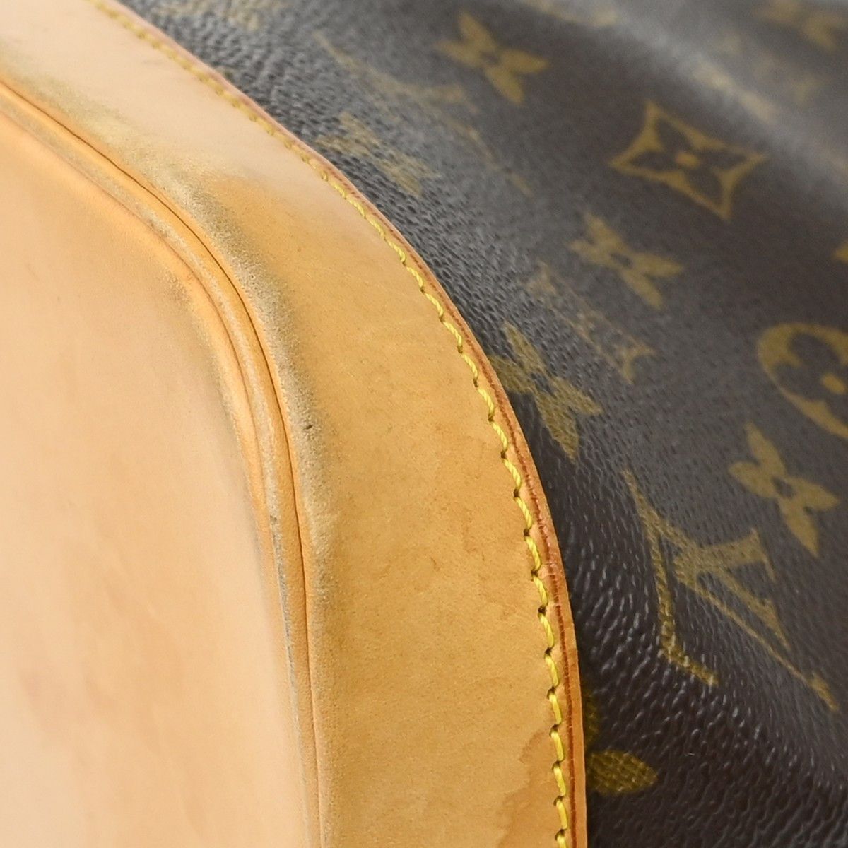 Louis Vuitton Louis Vuitton Alma Handbag Monogram Canvas Size ONE SIZE - 9 Thumbnail