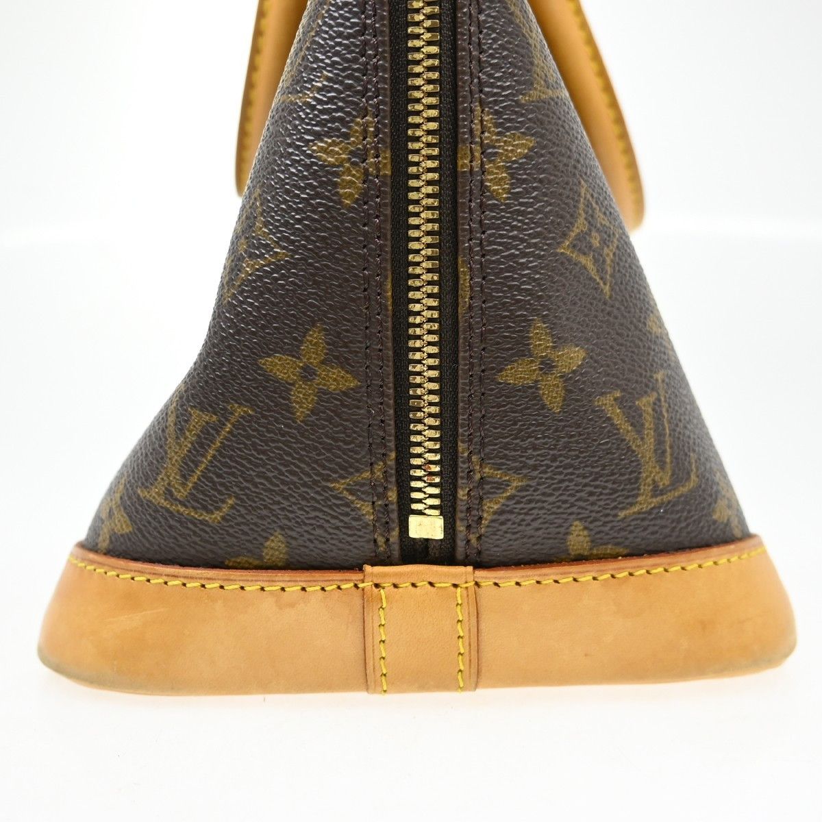 Louis Vuitton Louis Vuitton Alma Handbag Monogram Canvas Size ONE SIZE - 3 Thumbnail