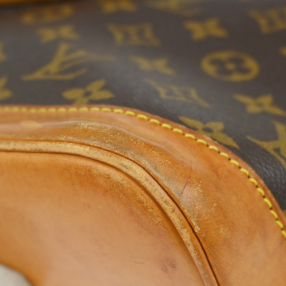 Louis Vuitton Louis Vuitton Alma Handbag Monogram Canvas Size ONE SIZE - 9 Thumbnail
