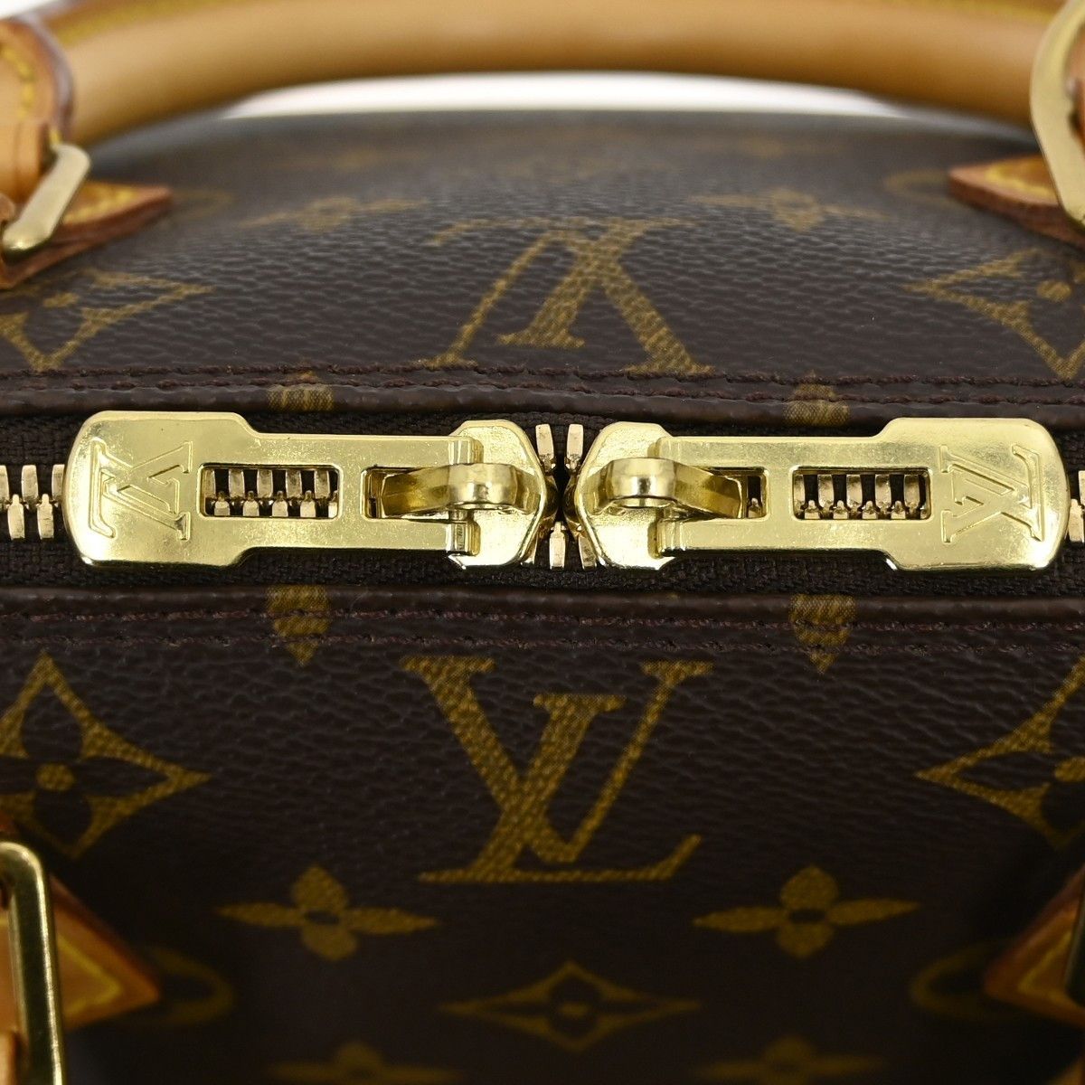 Louis Vuitton Louis Vuitton Alma Handbag Monogram Canvas Size ONE SIZE - 9 Thumbnail
