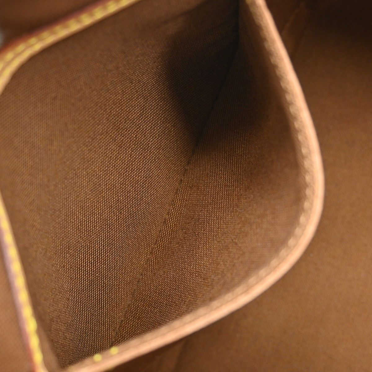 Louis Vuitton Louis Vuitton Alma Handbag Monogram Canvas Size ONE SIZE - 16 Thumbnail