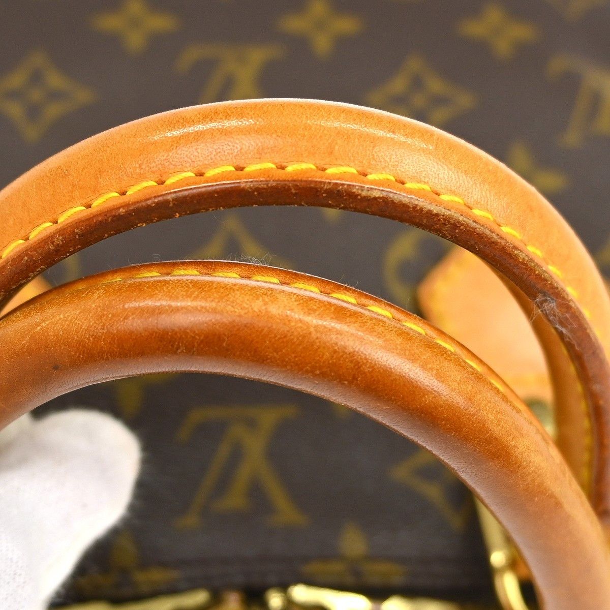 Louis Vuitton Louis Vuitton Alma Handbag Monogram Canvas Size ONE SIZE - 6 Thumbnail