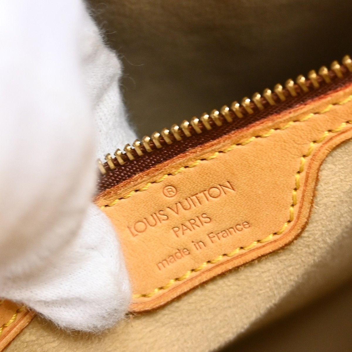 Louis Vuitton Louis Vuitton Monogram Looping Handbag Monogram Canvas Size ONE SIZE - 4 Thumbnail