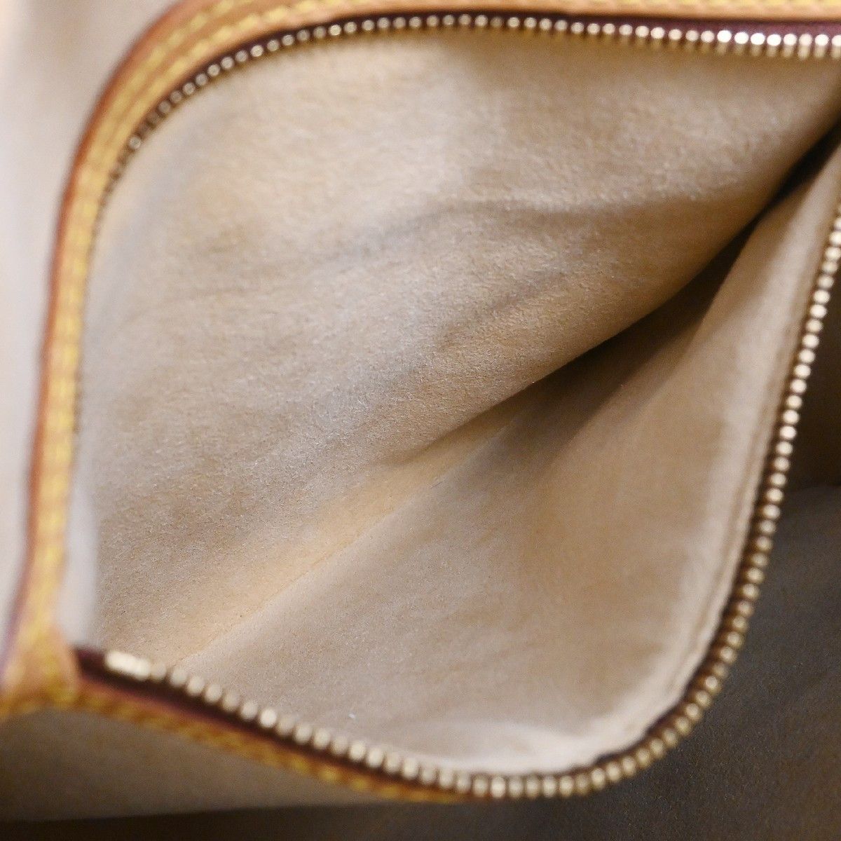 Louis Vuitton Louis Vuitton Monogram Looping Handbag Monogram Canvas Size ONE SIZE - 16 Thumbnail