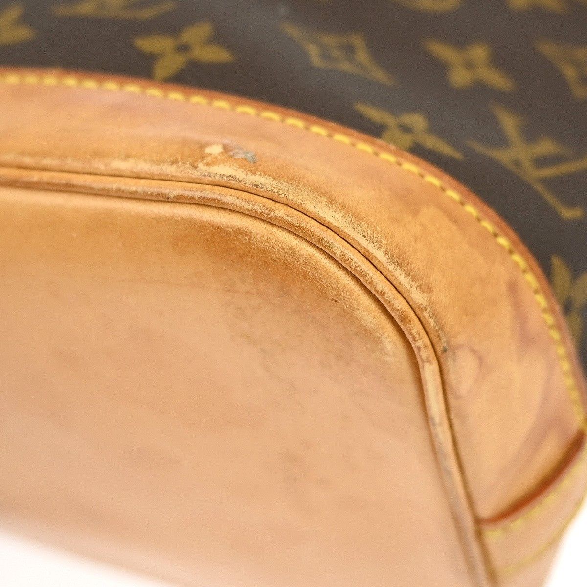 Louis Vuitton Louis Vuitton Alma Handbag Monogram Canvas Size ONE SIZE - 7 Thumbnail