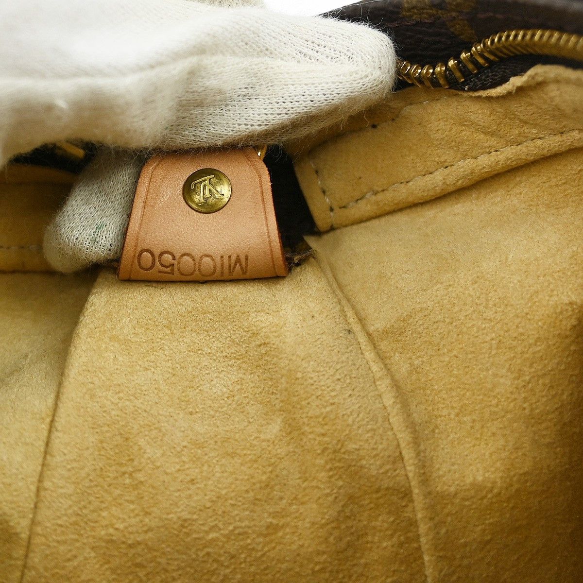 Louis Vuitton Louis Vuitton Monogram Looping Handbag Monogram Canvas Size ONE SIZE - 4 Thumbnail