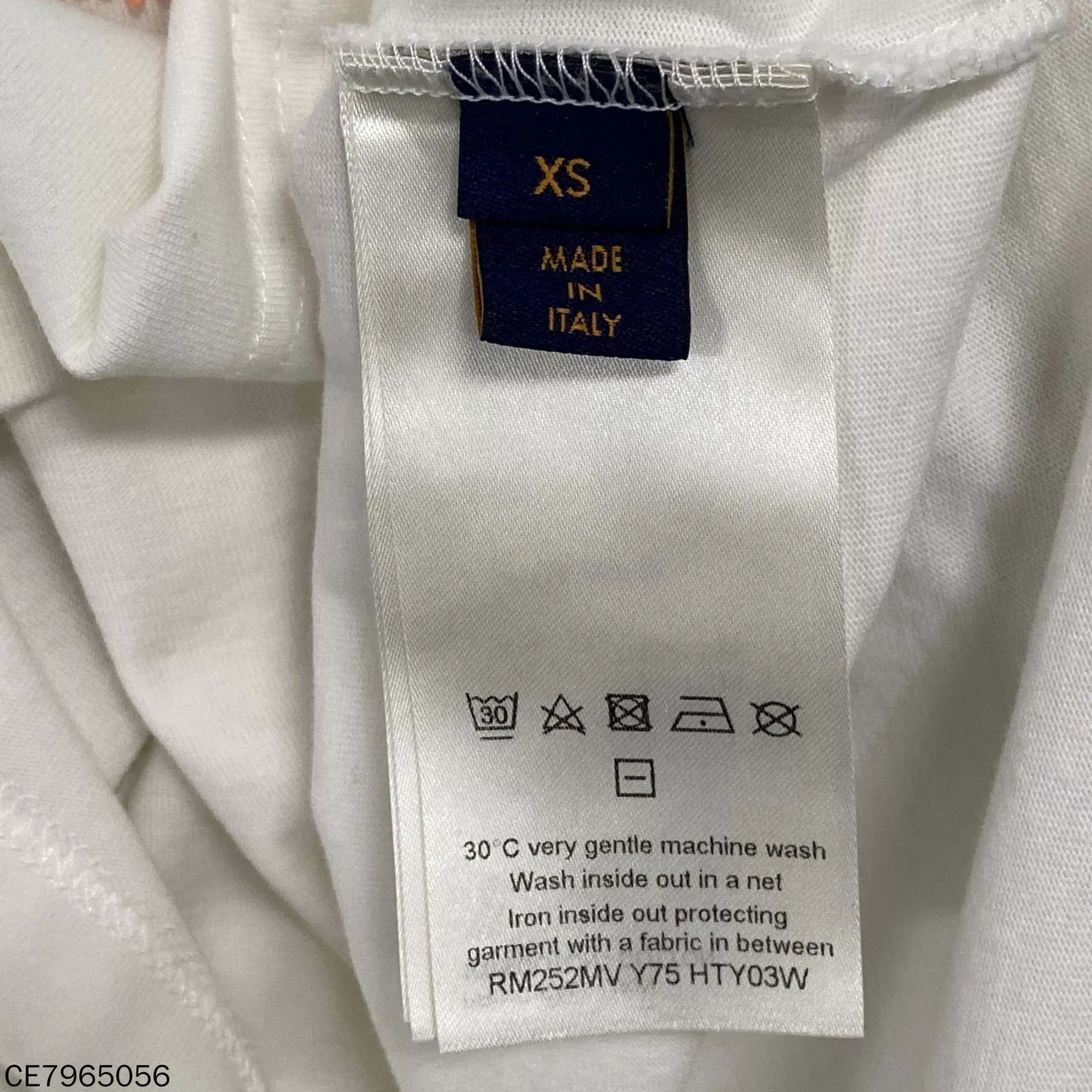 Louis Vuitton White Crystal Logo Short Sleeve Tee - Size XS Size US XS / EU 42 / 0 - 5 Thumbnail