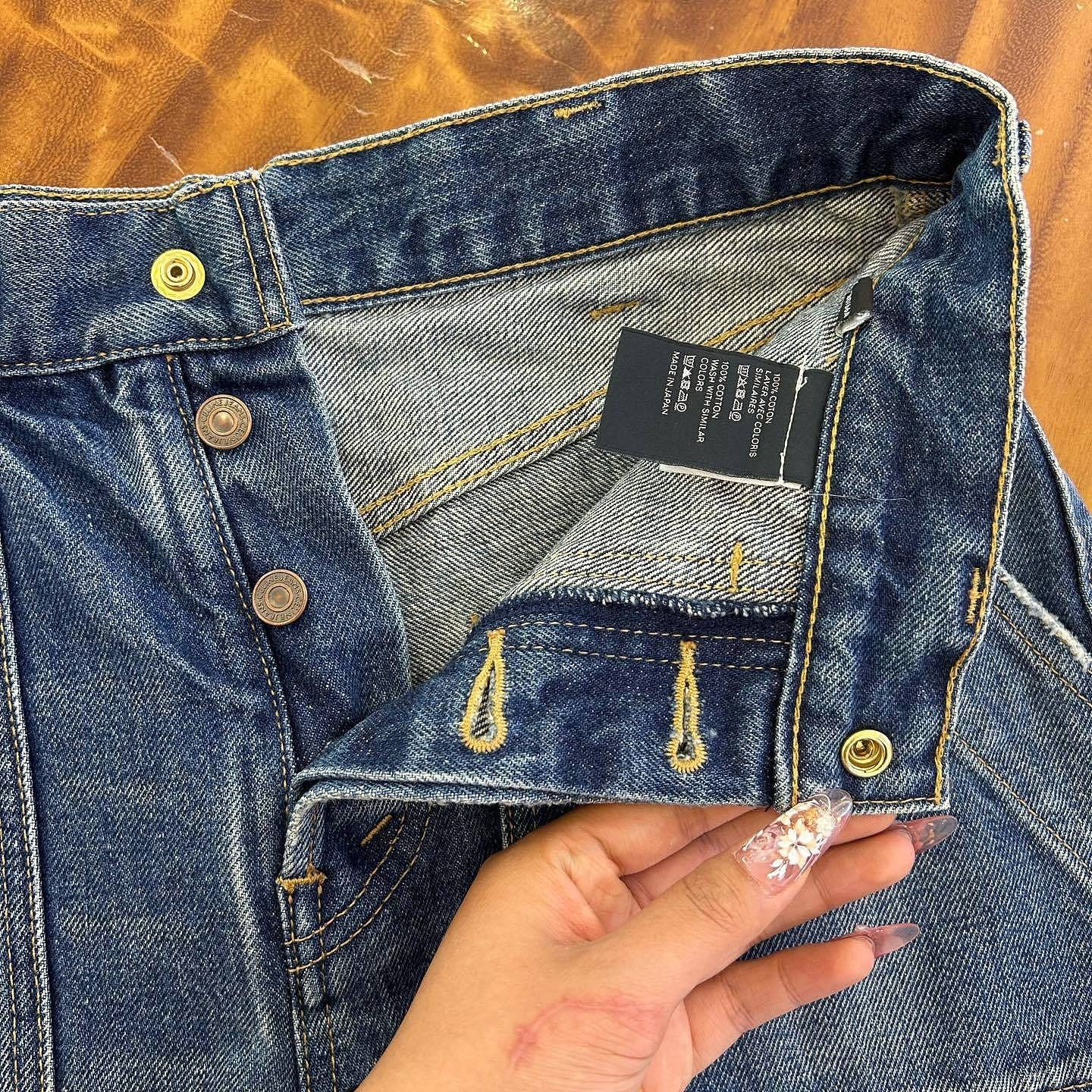 Celine Celine Logo Button Denim Shorts Size 26 Size 26" / US 2 / IT 38 - 4 Thumbnail