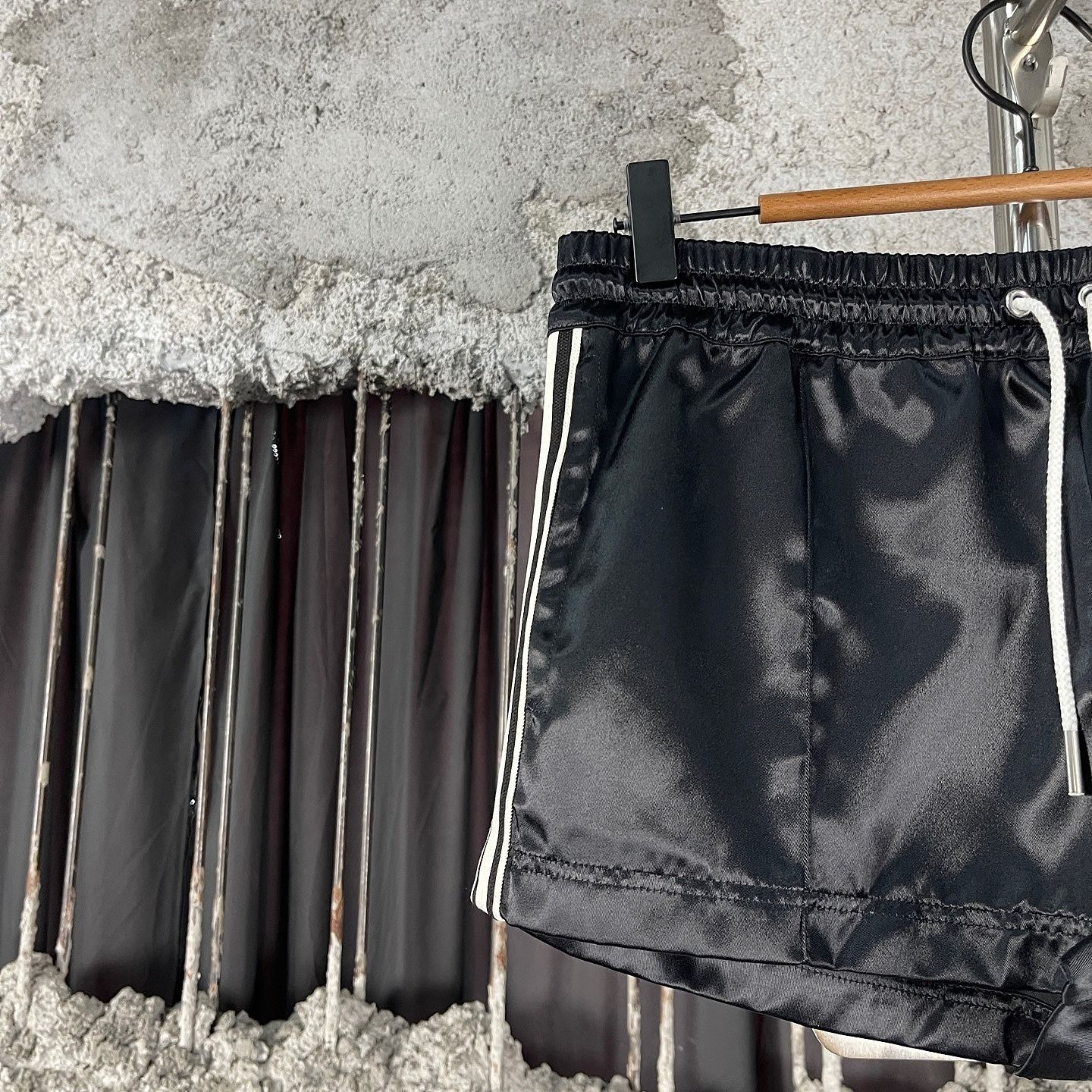 Celine Celine Logo Satin Shorts Size 36 Size 26" / US 2 / IT 38 - 5 Thumbnail