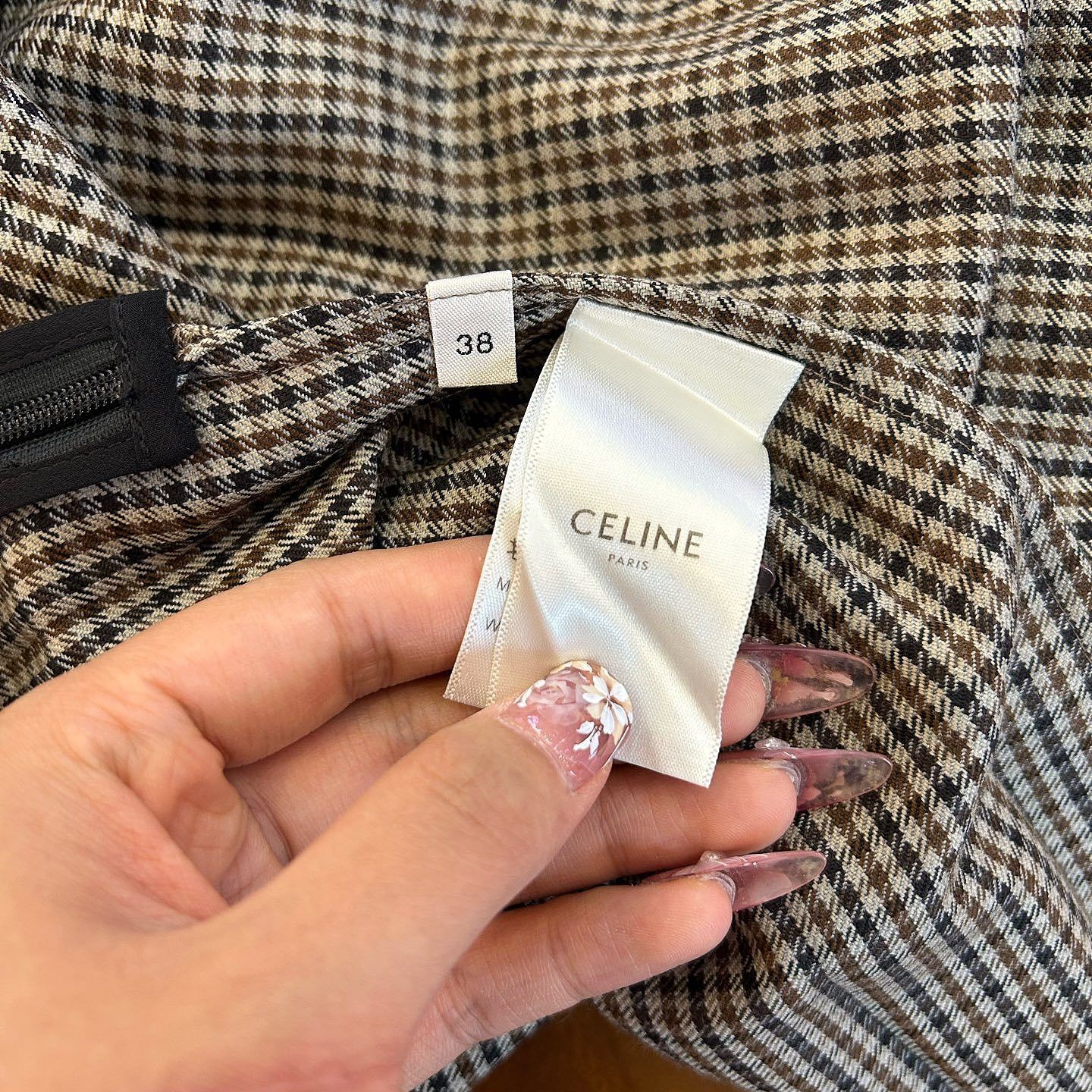Celine Celine Houndstooth Pleated Mini Skirt Size 38 Size 27" / US 4 / IT 40 - 4 Thumbnail