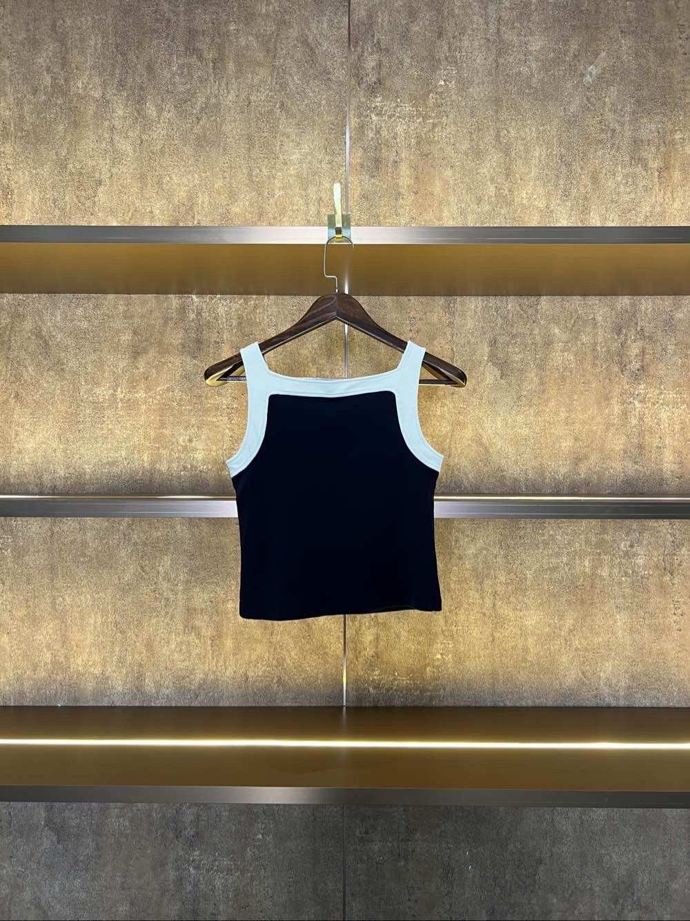 Celine Celine Logo Patch Tank Top Size S Size S / US 4 / IT 40 - 2 Thumbnail