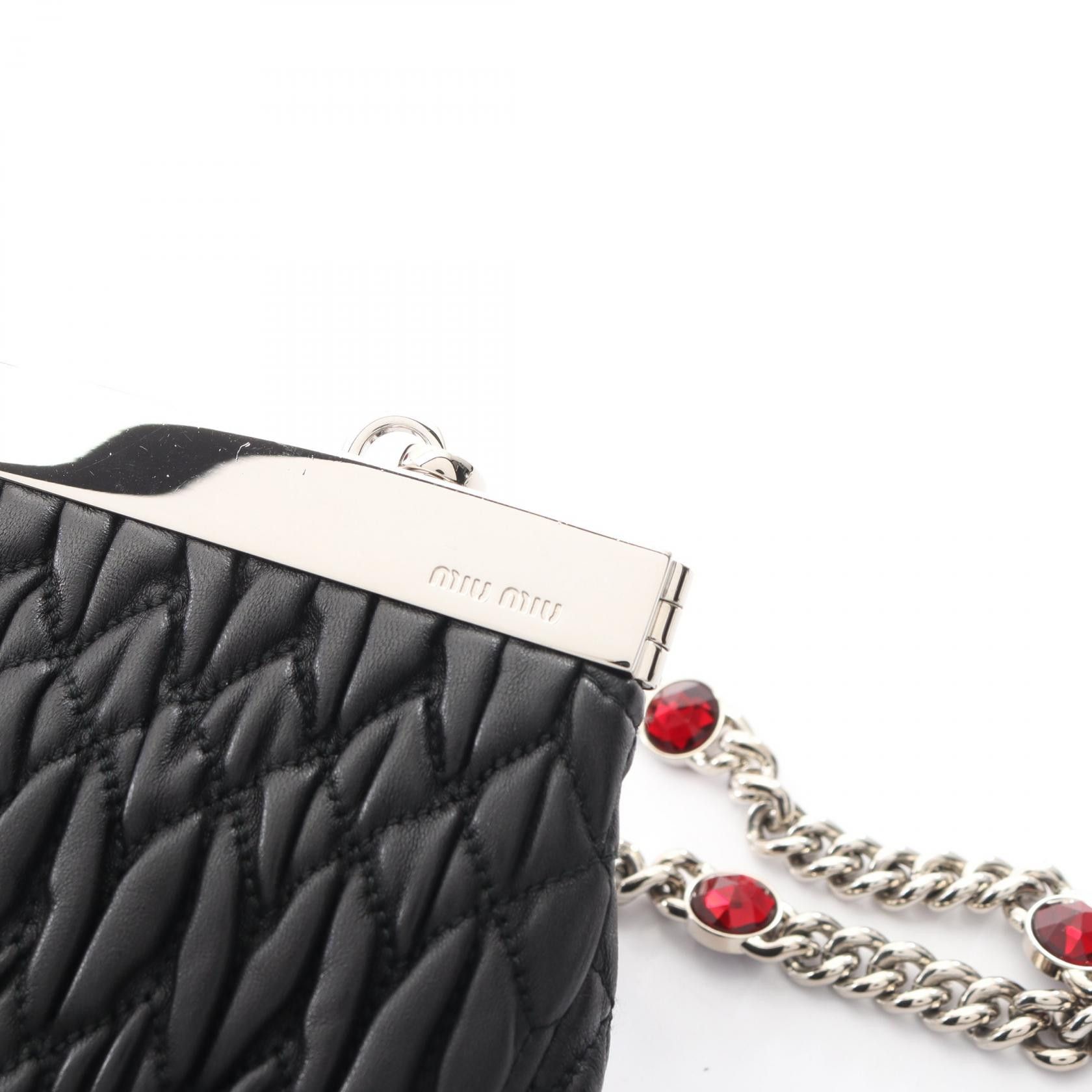 Miu Miu Miu Miu Miu Miu Matelasse Leather Shoulder Bag Leather Shoulder Bag DUTY FREE for USA Size ONE SIZE - 6 Thumbnail
