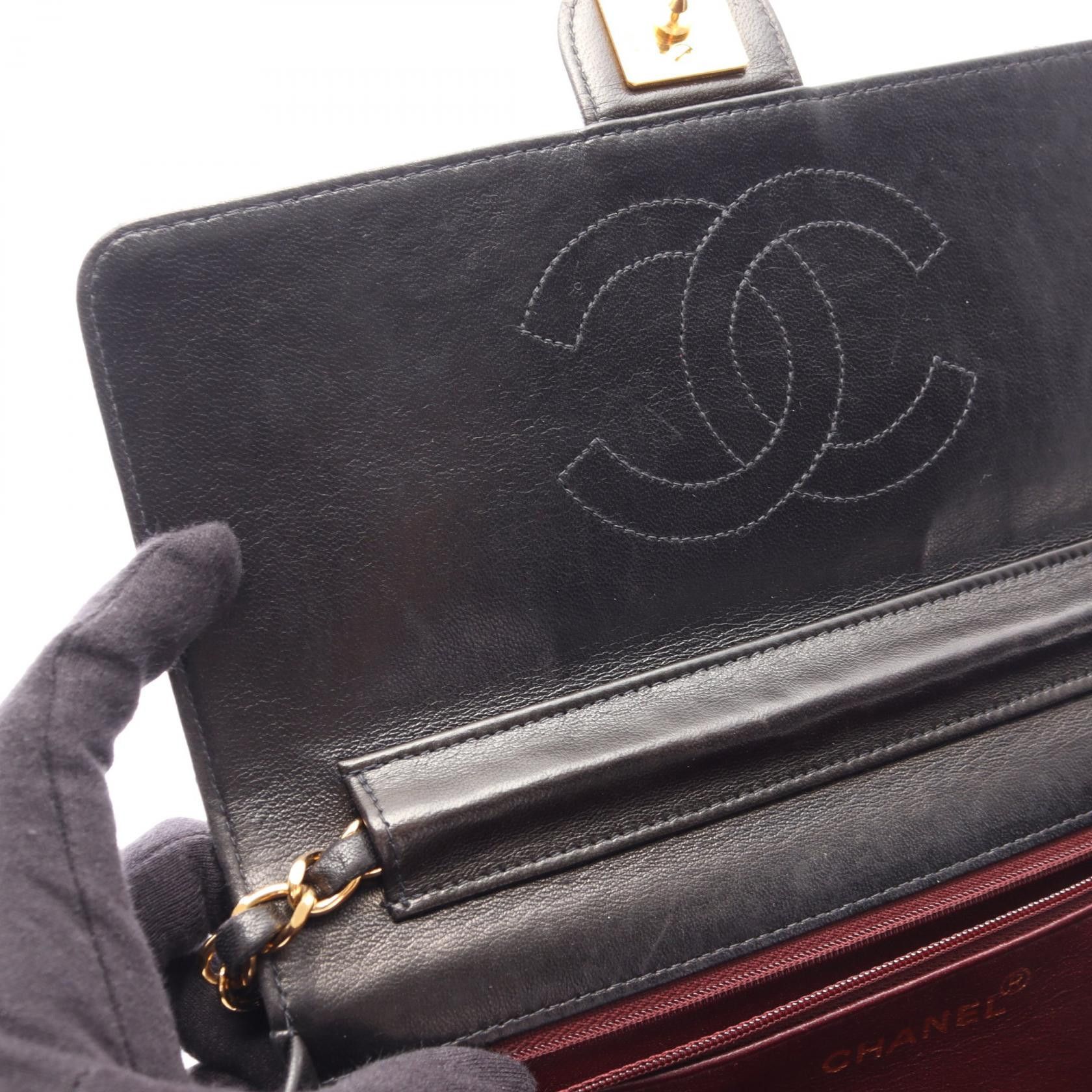 Chanel Chanel Chanel Matelasse Lambskin Single Flap Shoulder Bag Leather Shoulder Bag A03569 DUTY FREE for USA Size ONE SIZE - 7 Thumbnail