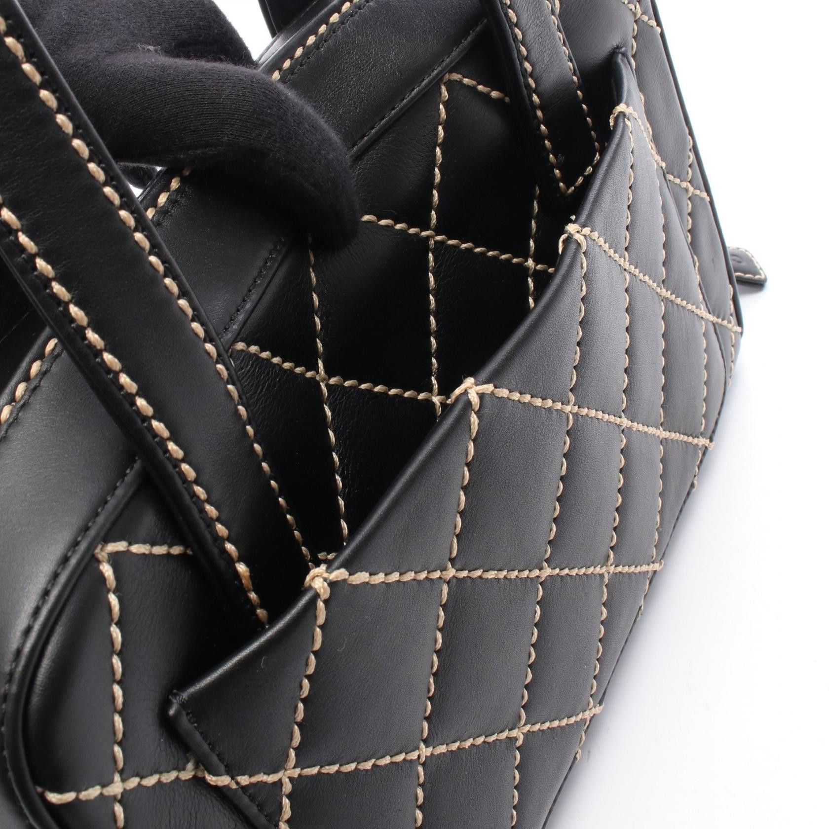 Chanel Chanel Chanel Wild Stitch Leather Handbag Leather Handbag A20666 DUTY FREE for USA Size ONE SIZE - 6 Thumbnail
