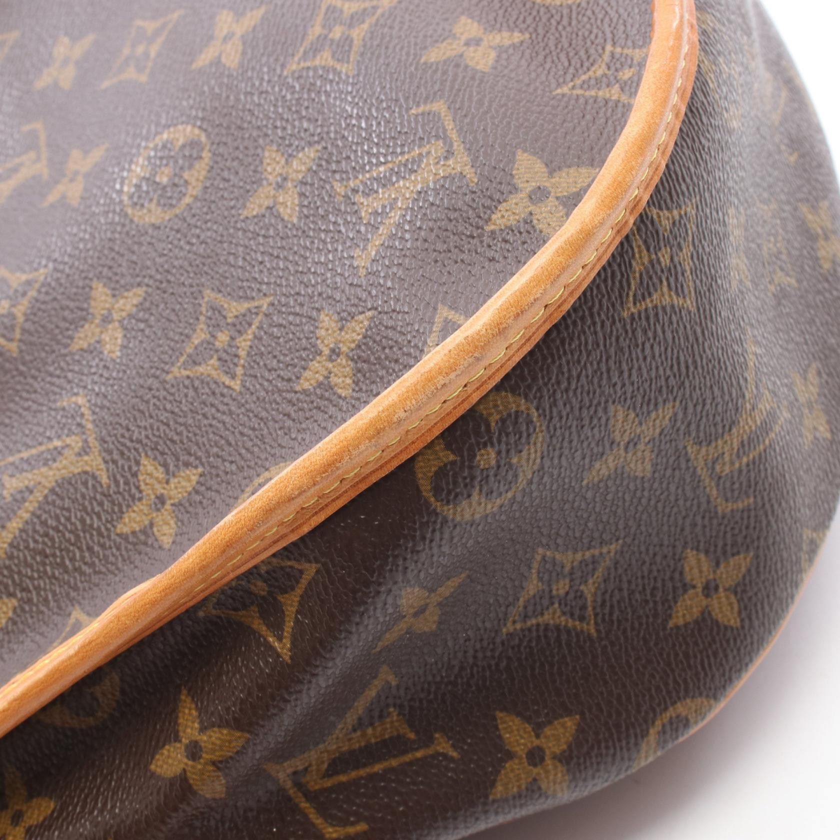 Louis Vuitton Louis Vuitton Louis Vuitton Menilmontant MM Monogram Shoulder Bag Textile Shoulder Bag M40473 DUTY FREE for USA Size ONE SIZE - 9 Thumbnail