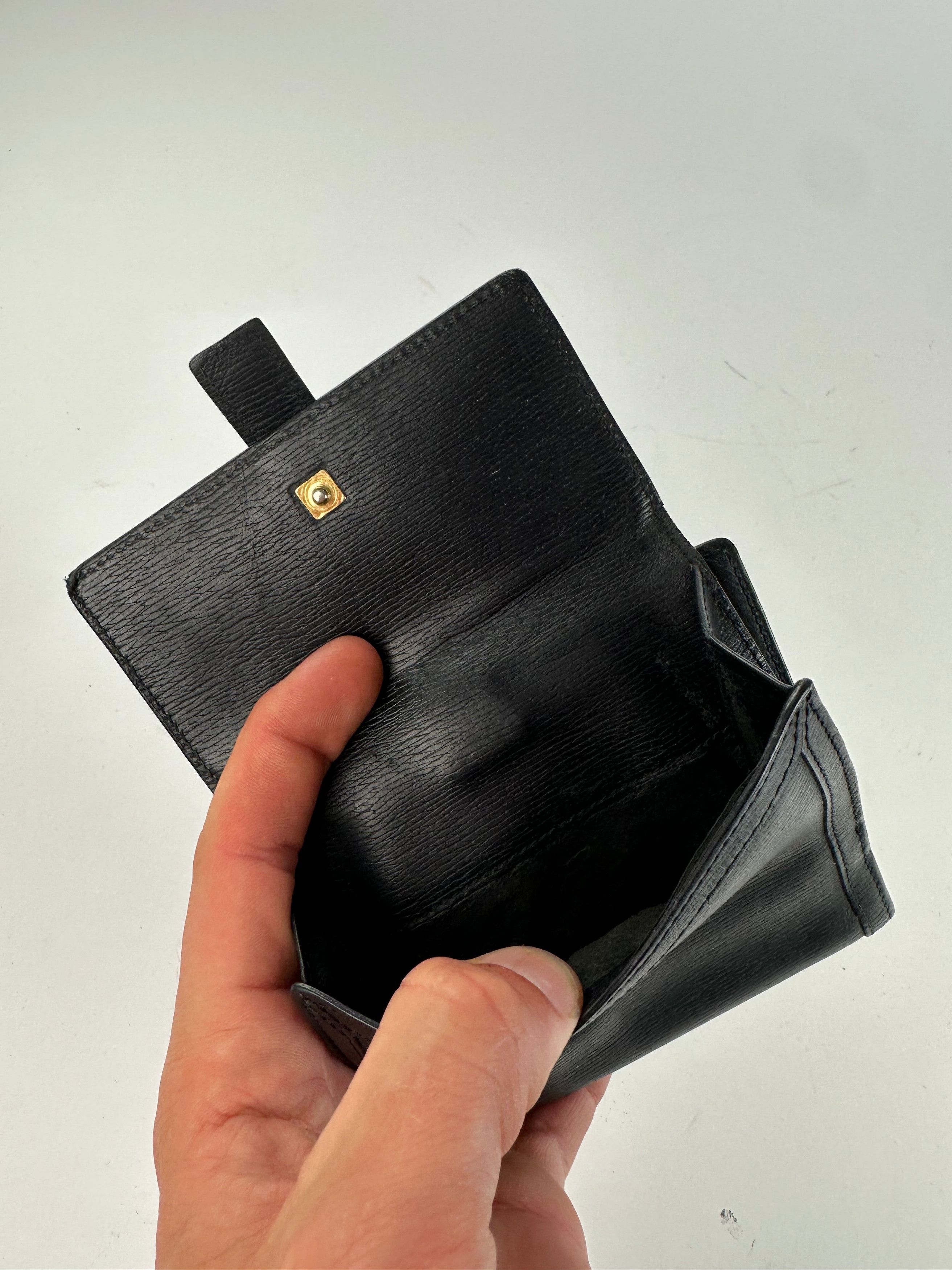 Gucci Vintage Leather Wallet Black Gold Size ONE SIZE - 4 Thumbnail