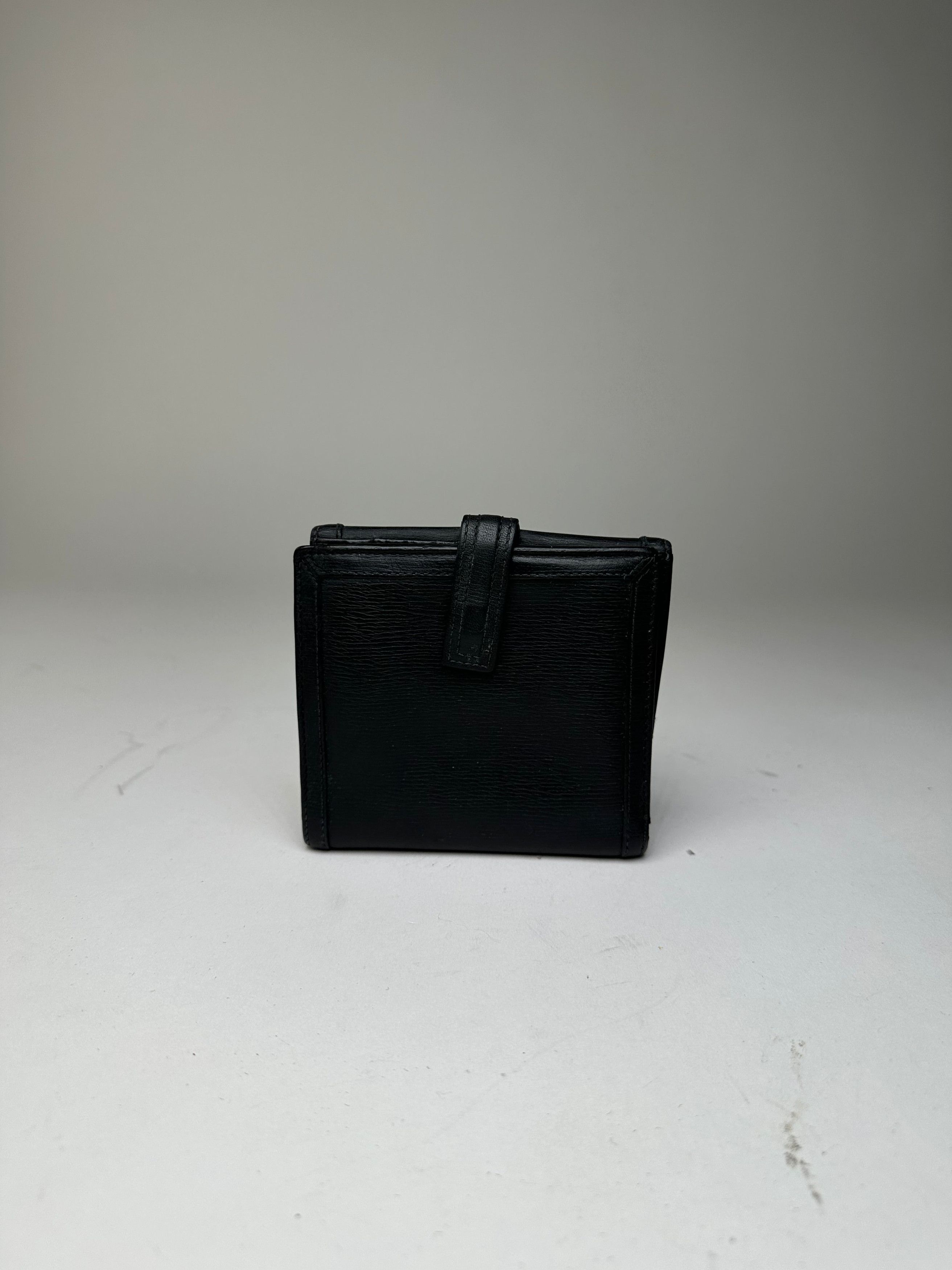Gucci Vintage Leather Wallet Black Gold Size ONE SIZE - 2 Thumbnail