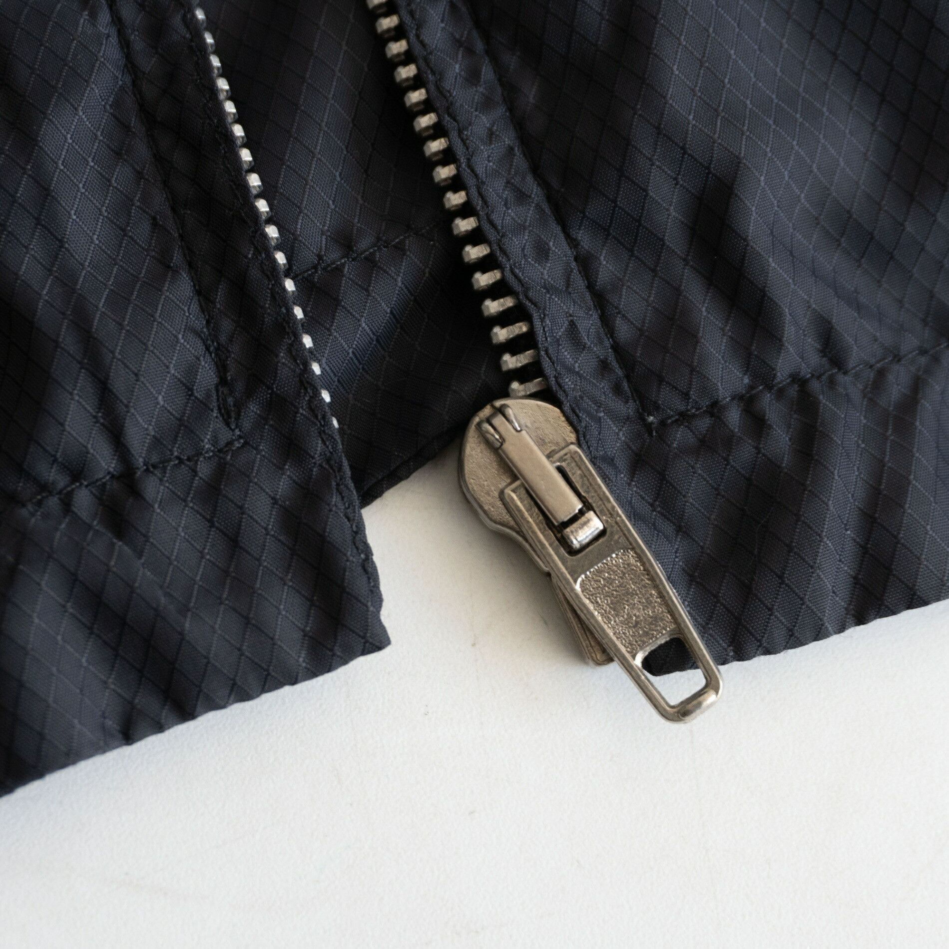 Helmut Lang Helmut Lang Signature Parachute Nylon Jacket Black Size 38 Size US L / EU 52-54 / 3 - 5 Thumbnail