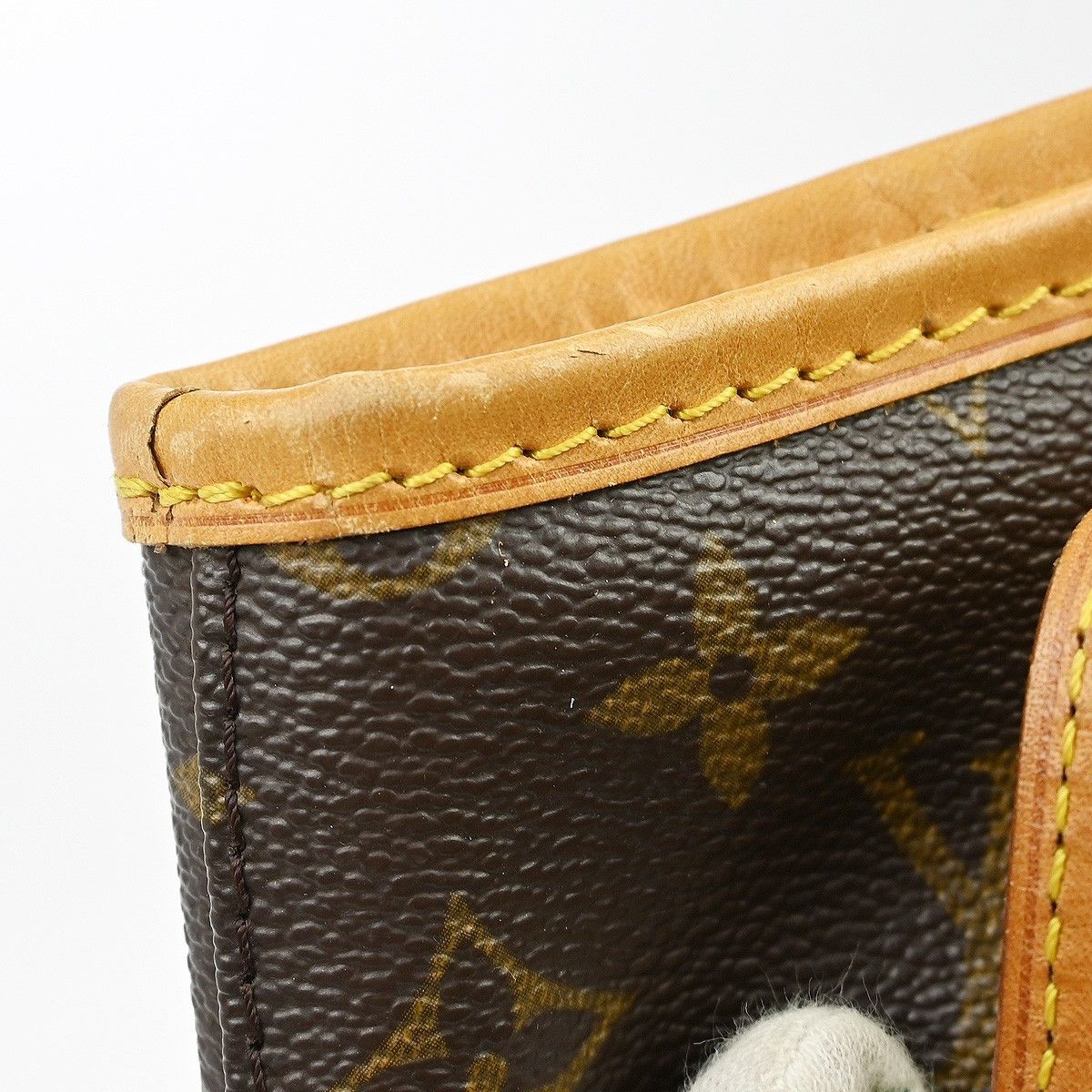 Louis Vuitton Louis Vuitton Petit Bucket Bag Monogram Canvas Size ONE SIZE - 12 Thumbnail