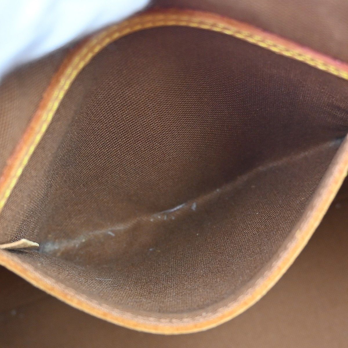 Louis Vuitton Louis Vuitton Alma Handbag Monogram Canvas Size ONE SIZE - 14 Thumbnail
