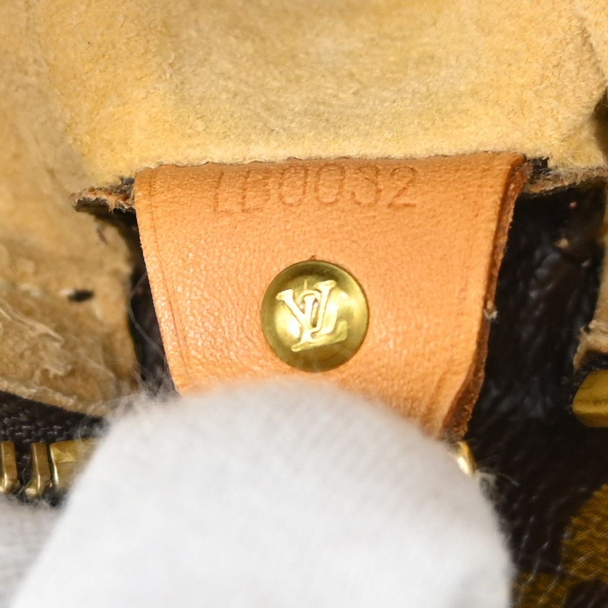 Louis Vuitton Louis Vuitton Monogram Looping Handbag Monogram Canvas Size ONE SIZE - 5 Thumbnail