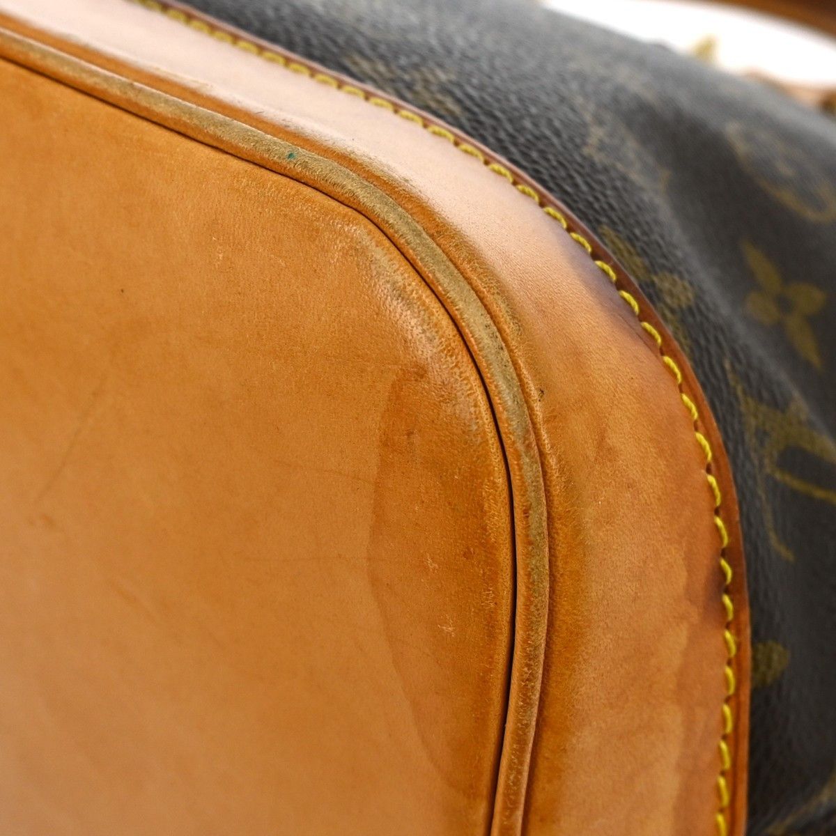 Louis Vuitton Louis Vuitton Alma Handbag Monogram Canvas Size ONE SIZE - 8 Thumbnail