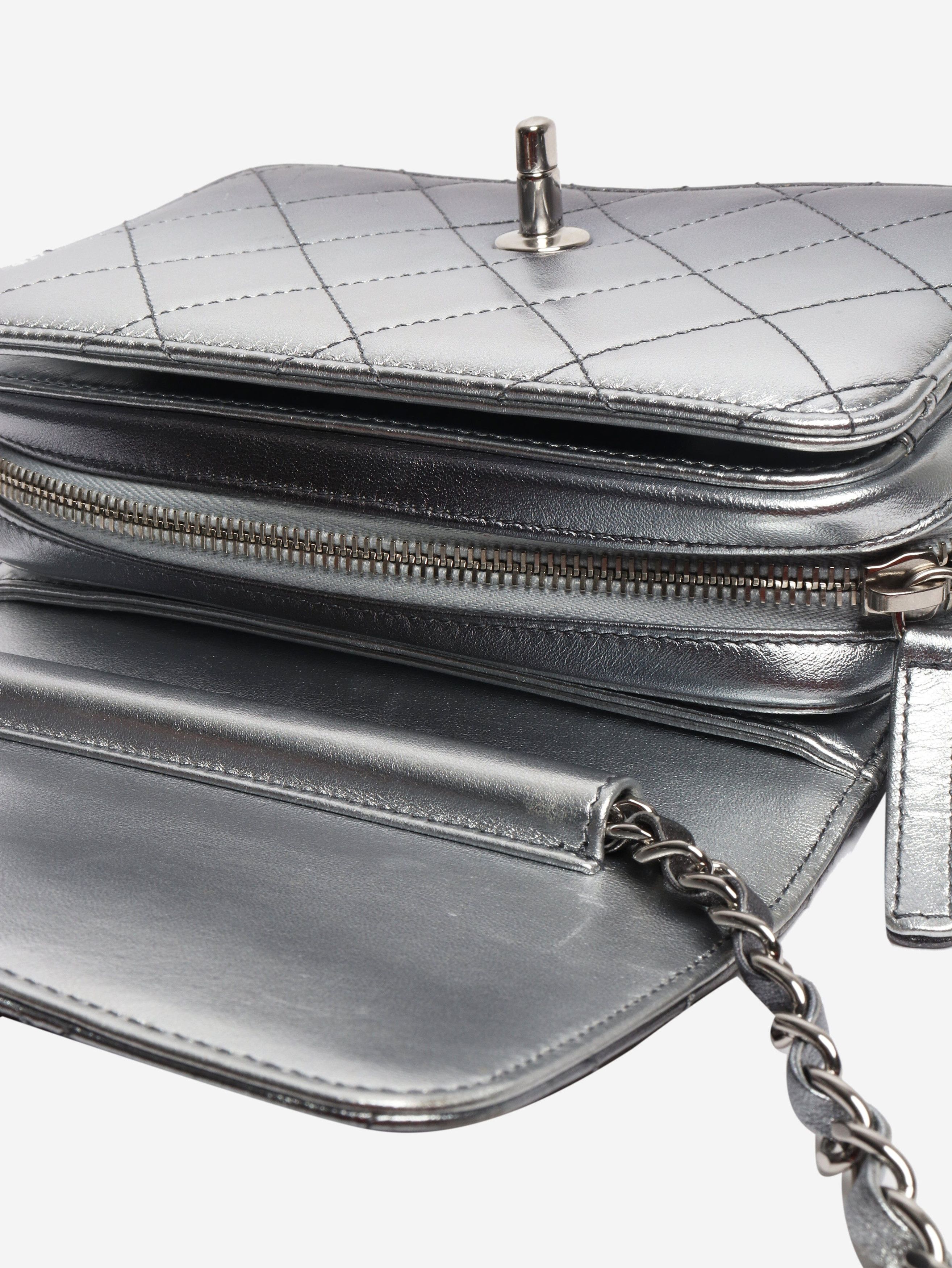 Chanel Silver Like A Wallet flap bag flap bag Size ONE SIZE - 5 Thumbnail