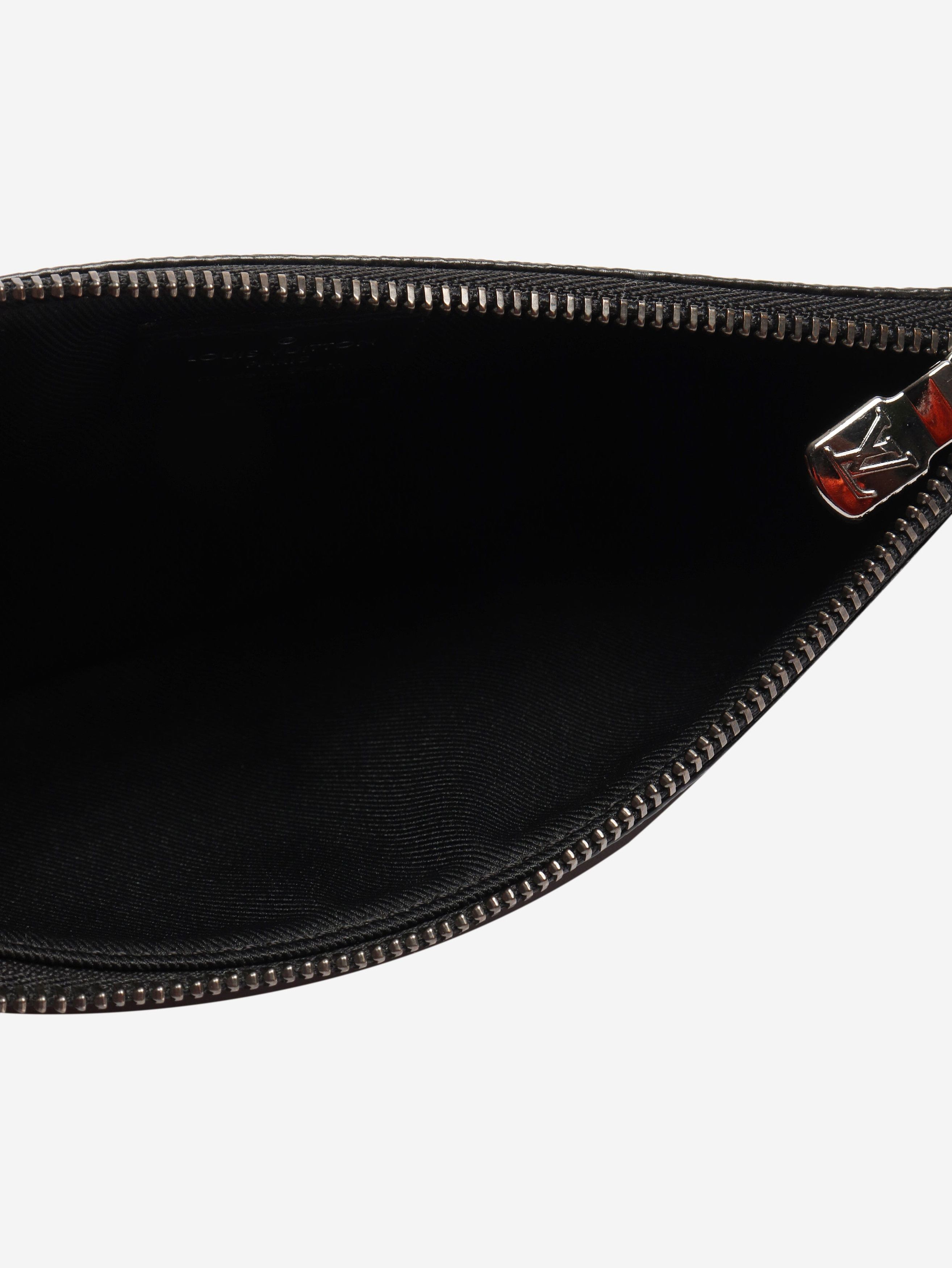 Louis Vuitton Black monogram phone pouch Size ONE SIZE - 5 Thumbnail