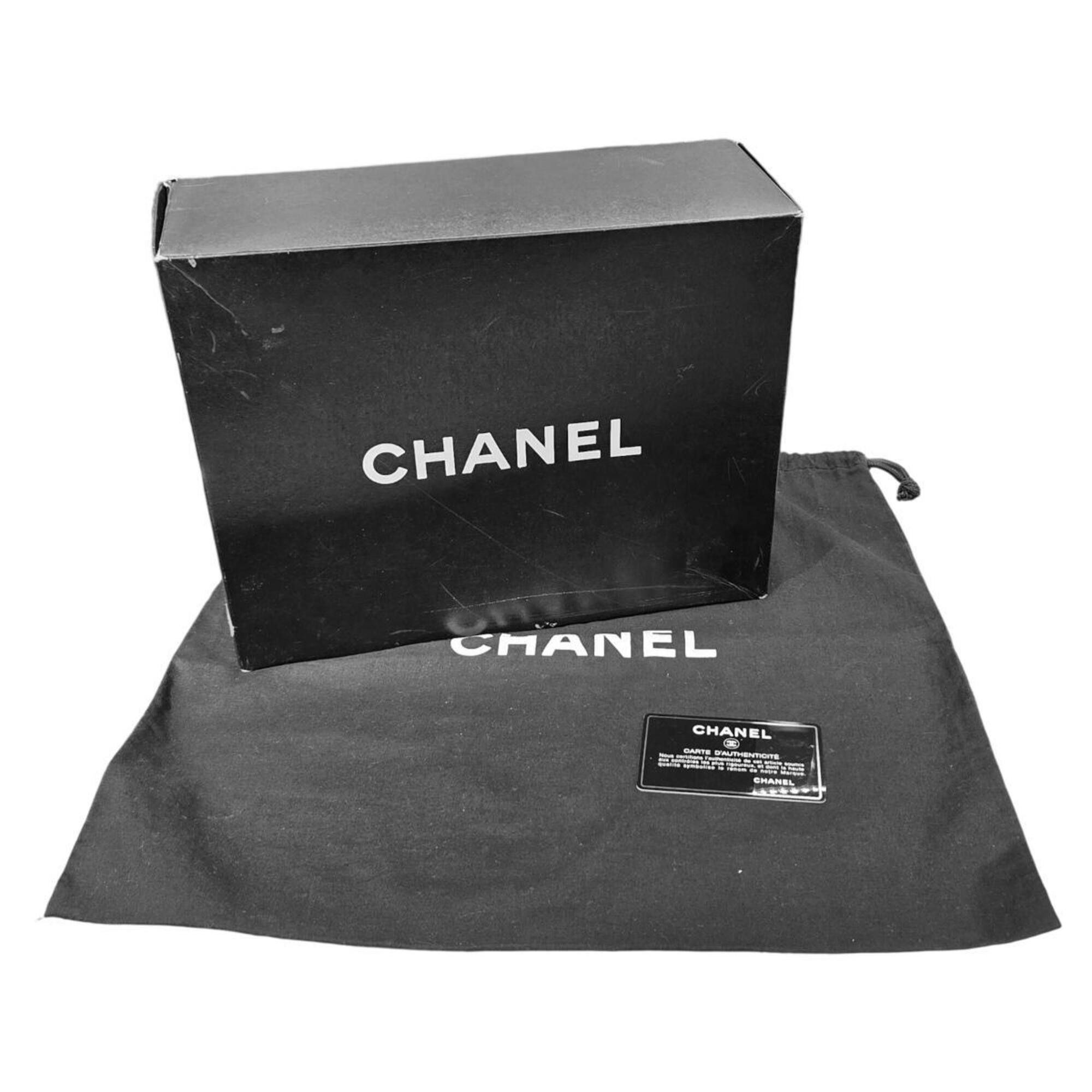 Chanel CHANEL A01112 Matelassé 25 Lambskin Black Shoulder Bag with Coco Mark - Women's Size ONE SIZE - 17 Thumbnail