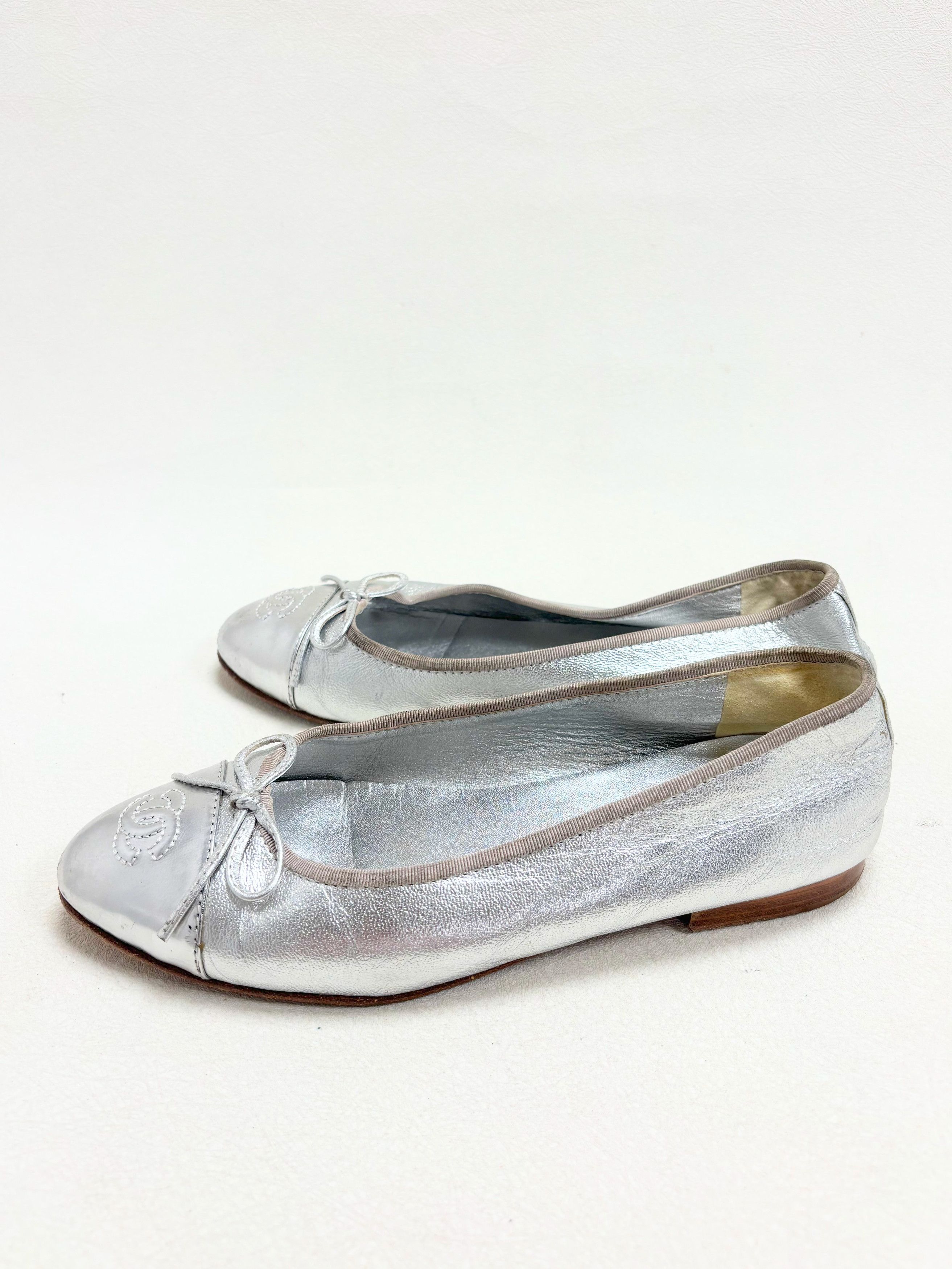 Chanel Ballerines Cuir Argent Size US 8 / IT 38 - 5 Thumbnail