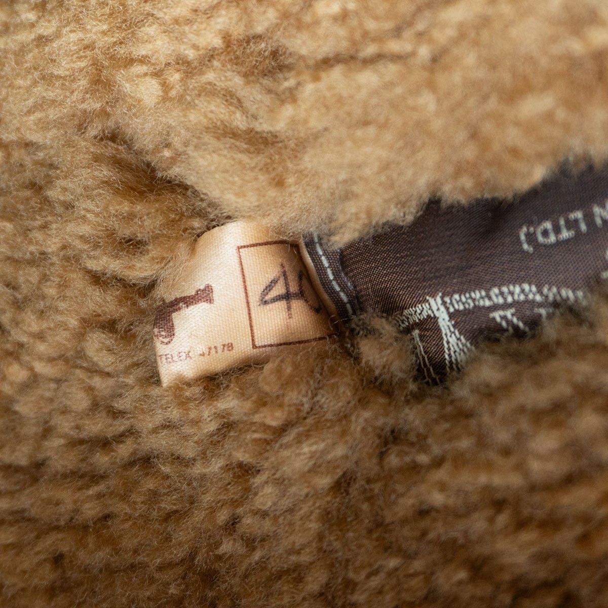 Vintage AVIATION LEATHER CRAFT RAF Irvin Shearling Jacket Size 40 Size US XXS / EU 40 - 6 Thumbnail