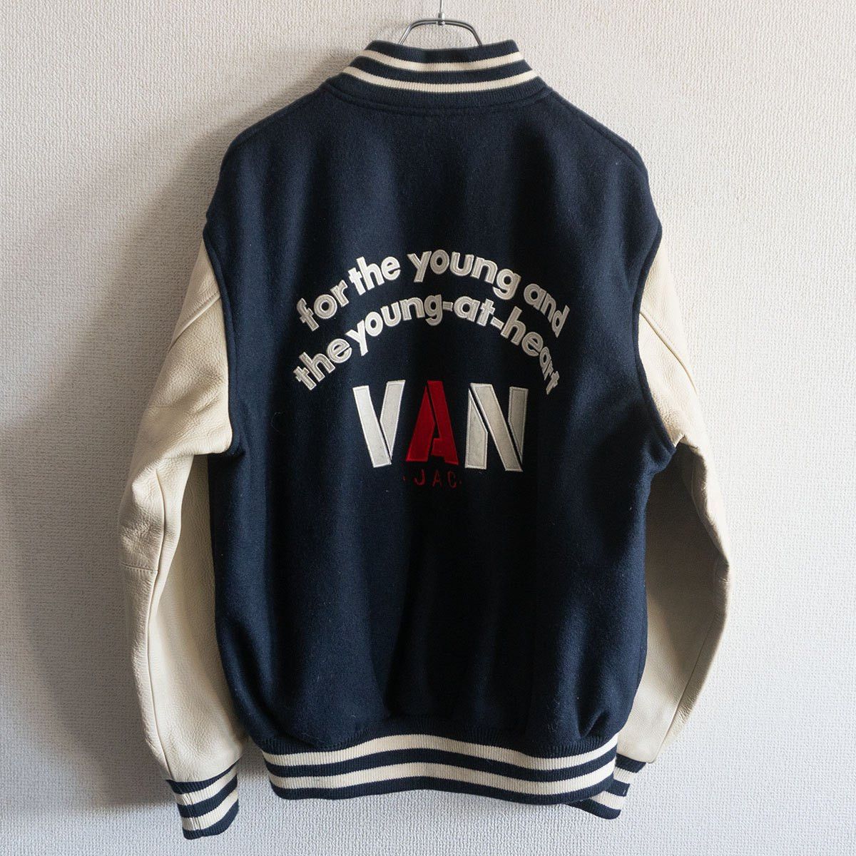 Vintage VAN JAC Leather-sleeved varsity jacket Size L Size US L / EU 52-54 / 3 - 2 Thumbnail