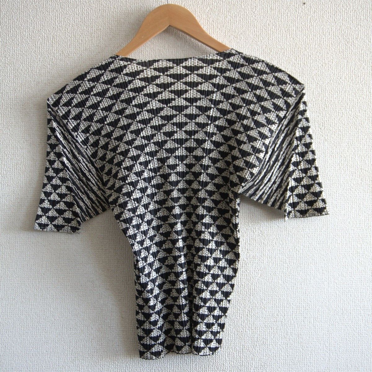 Vintage PLEATS PLEASE Patterned pleated top T-Shirt Size 3 Size US L / EU 52-54 / 3 - 3 Thumbnail
