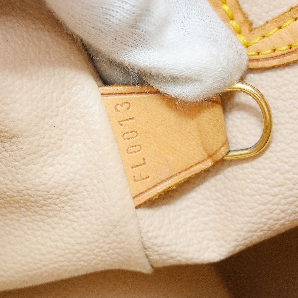 Louis Vuitton Louis Vuitton Petit Bucket Bag Monogram Canvas Size ONE SIZE - 4 Thumbnail