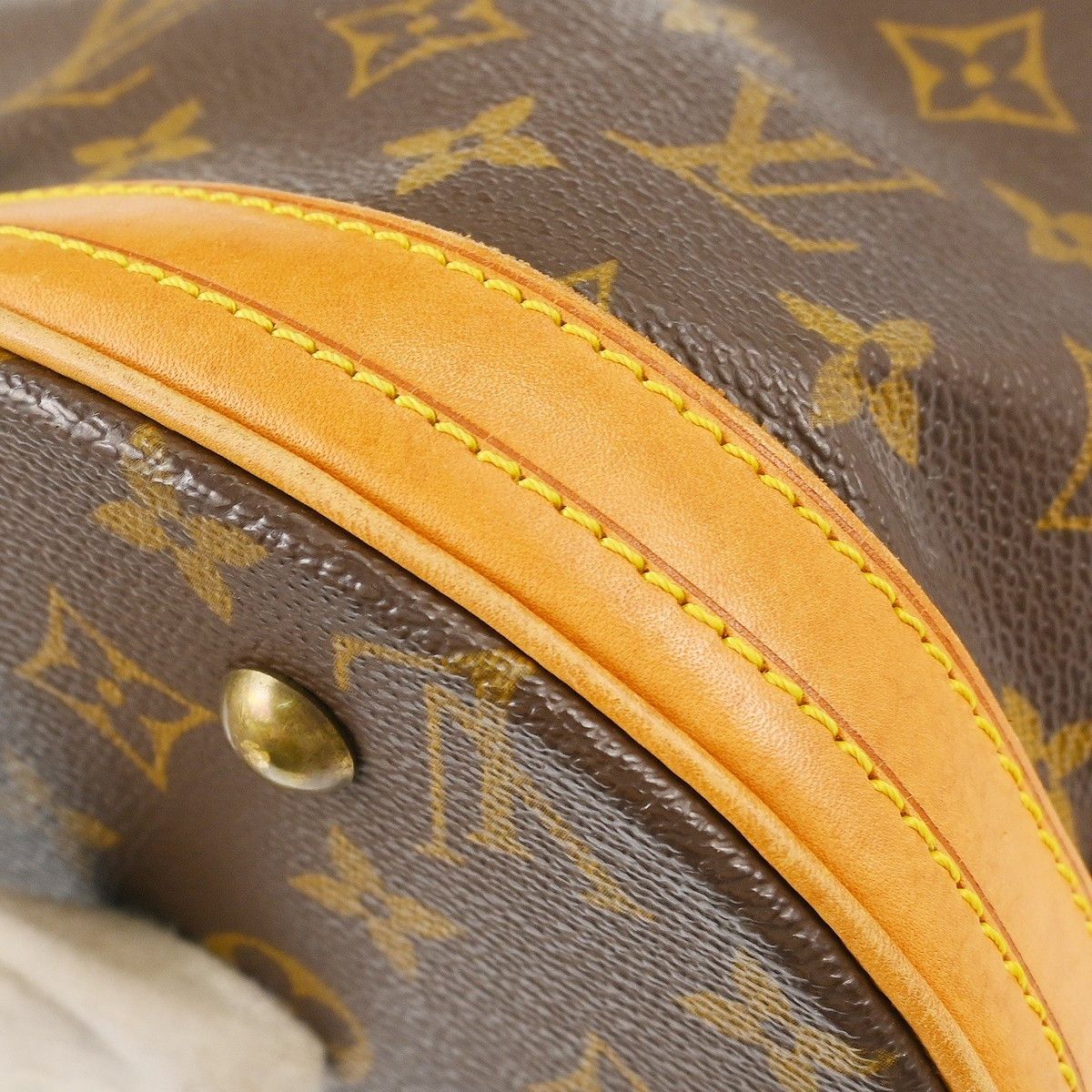 Louis Vuitton Louis Vuitton Petit Bucket Bag Monogram Canvas Size ONE SIZE - 7 Thumbnail