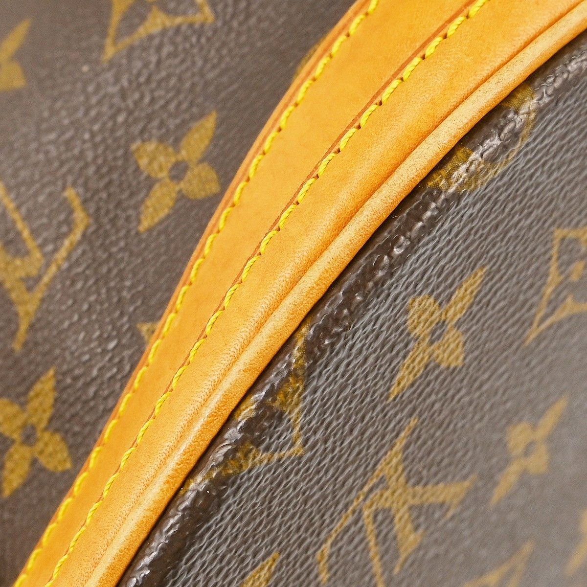 Louis Vuitton Louis Vuitton Petit Bucket Bag Monogram Canvas Size ONE SIZE - 8 Thumbnail