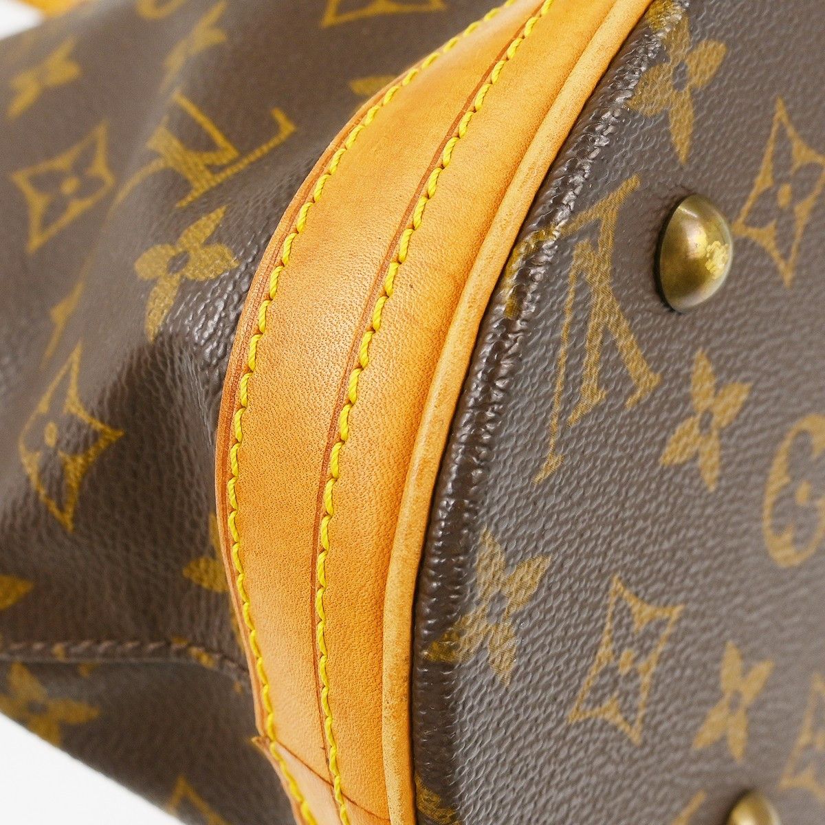 Louis Vuitton Louis Vuitton Petit Bucket Bag Monogram Canvas Size ONE SIZE - 6 Thumbnail