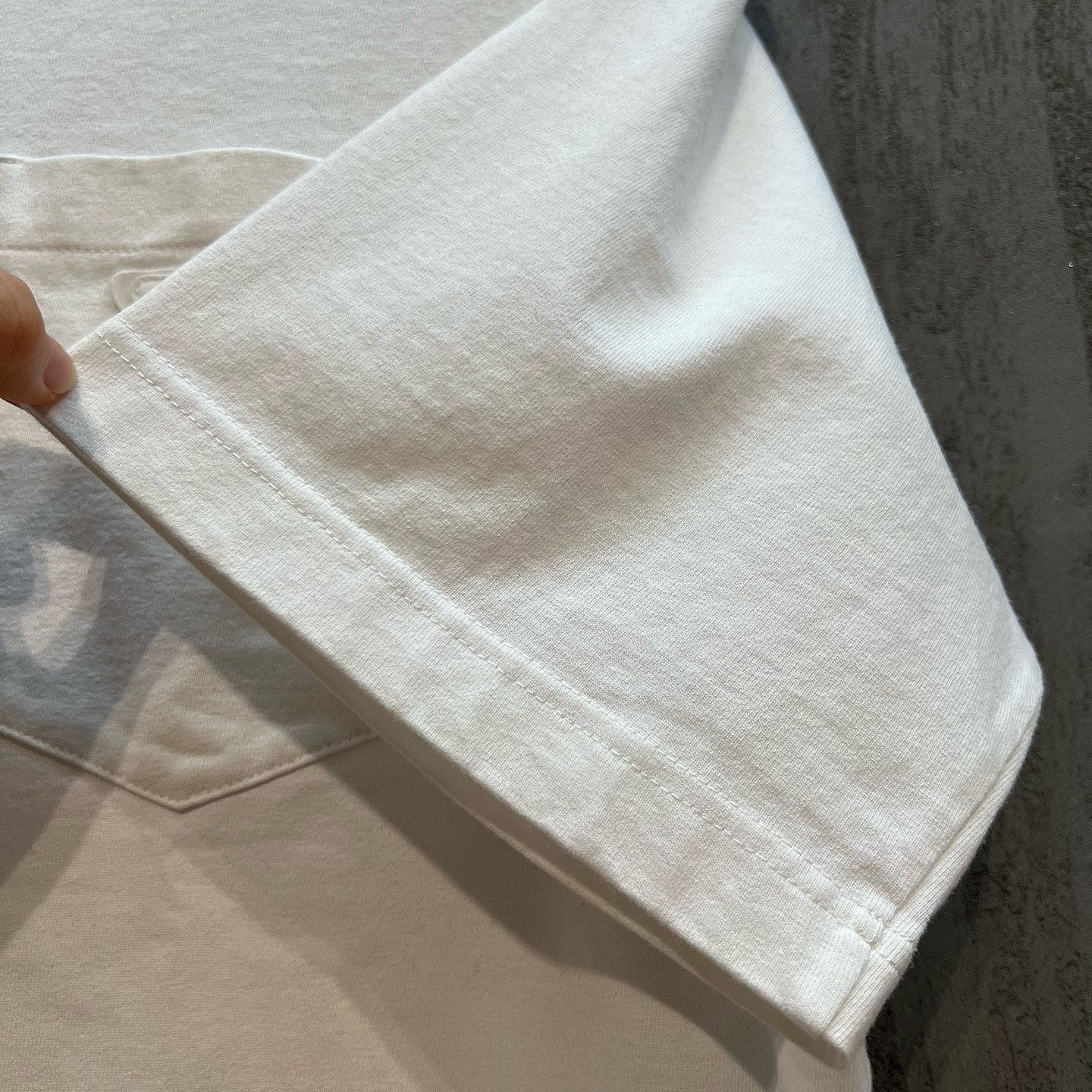 Prada Triangle Logo Pocket T-Shirt Size US S / EU 44-46 / 1 - 9 Thumbnail