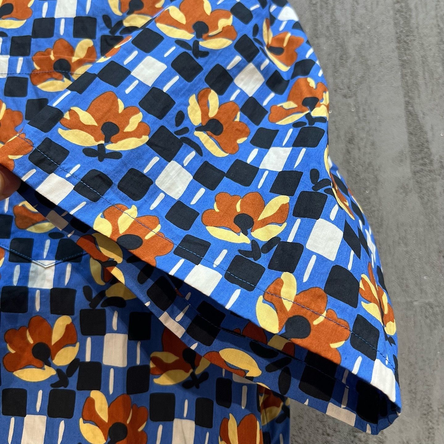 Prada Floral Check Short Sleeve Shirt in Multi Size US XL / EU 56 / 4 - 9 Thumbnail
