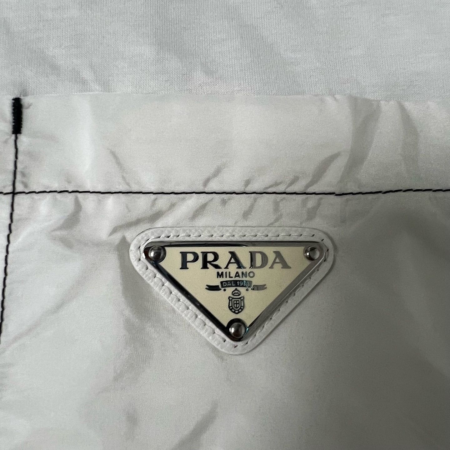 Prada Logo Pocket T-Shirt in White Size US L / EU 52-54 / 3 - 7 Thumbnail