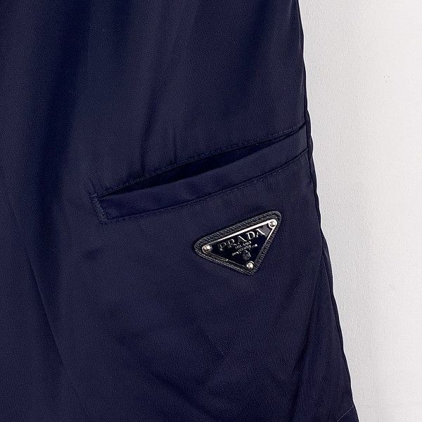 Prada Stylish Logo Patch Shorts in Blue Size US 32 / EU 48 - 9 Thumbnail