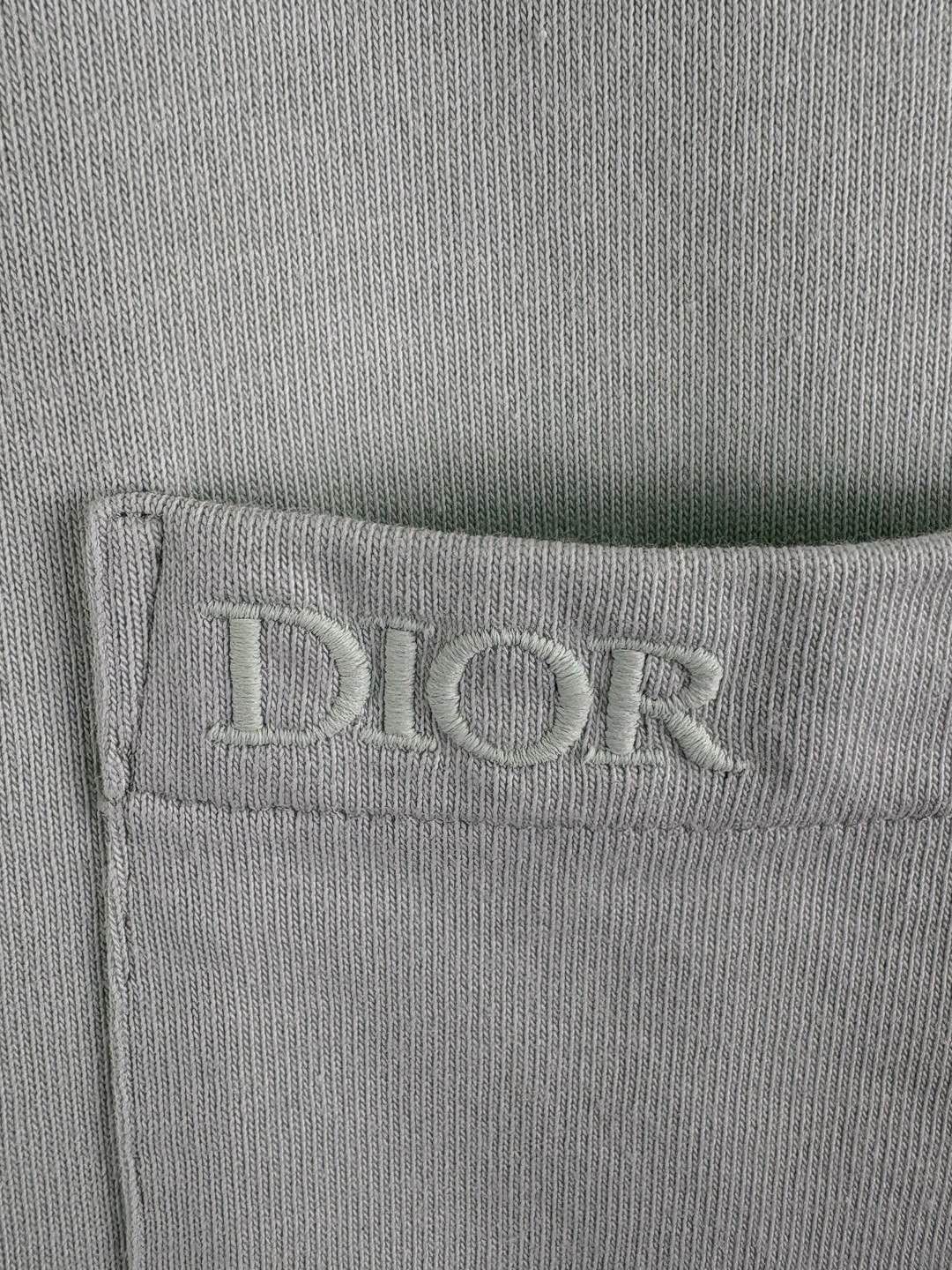 Dior Embroidered Logo Pocket Tee in Green Size US M / EU 48-50 / 2 - 6 Thumbnail