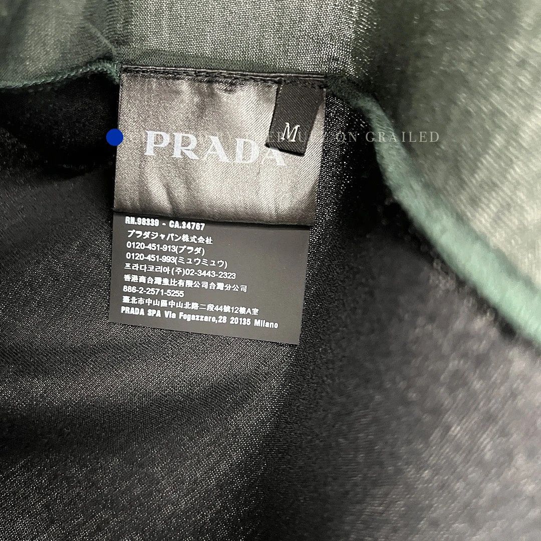 Prada FW18 Graphic Print T-Shirt in Green Size US M / EU 48-50 / 2 - 4 Thumbnail