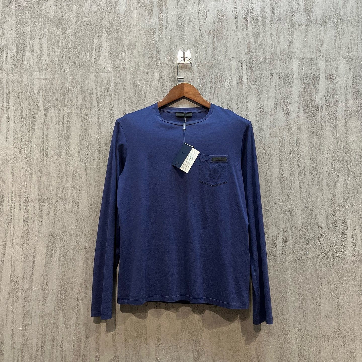 Prada Pocket Long Sleeve T-Shirt in Blue Size US S / EU 44-46 / 1 - 8 Thumbnail